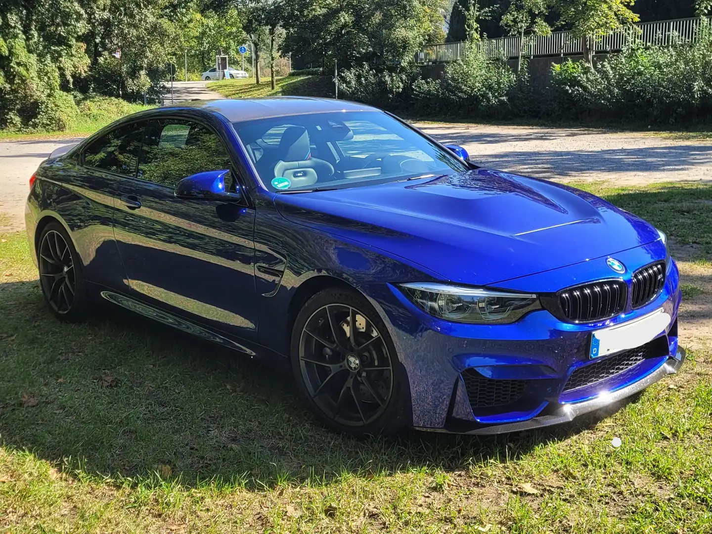BMW M4 CS F82 Coupe DKG Carbon 1. Hand Blauw - 1