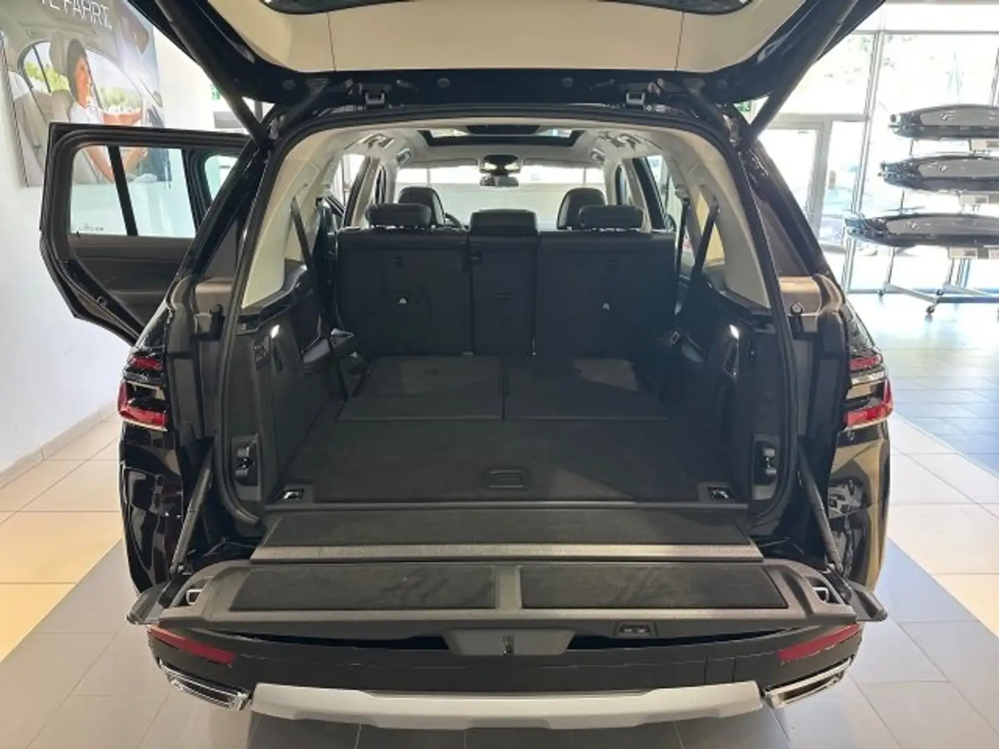 BMW X7 xDrive40d G07 B57 Schwarz - 2