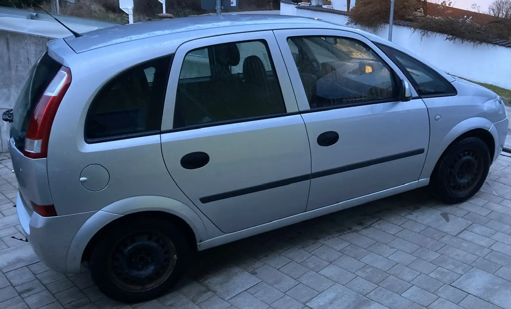 Opel Meriva Edition Grau - 2