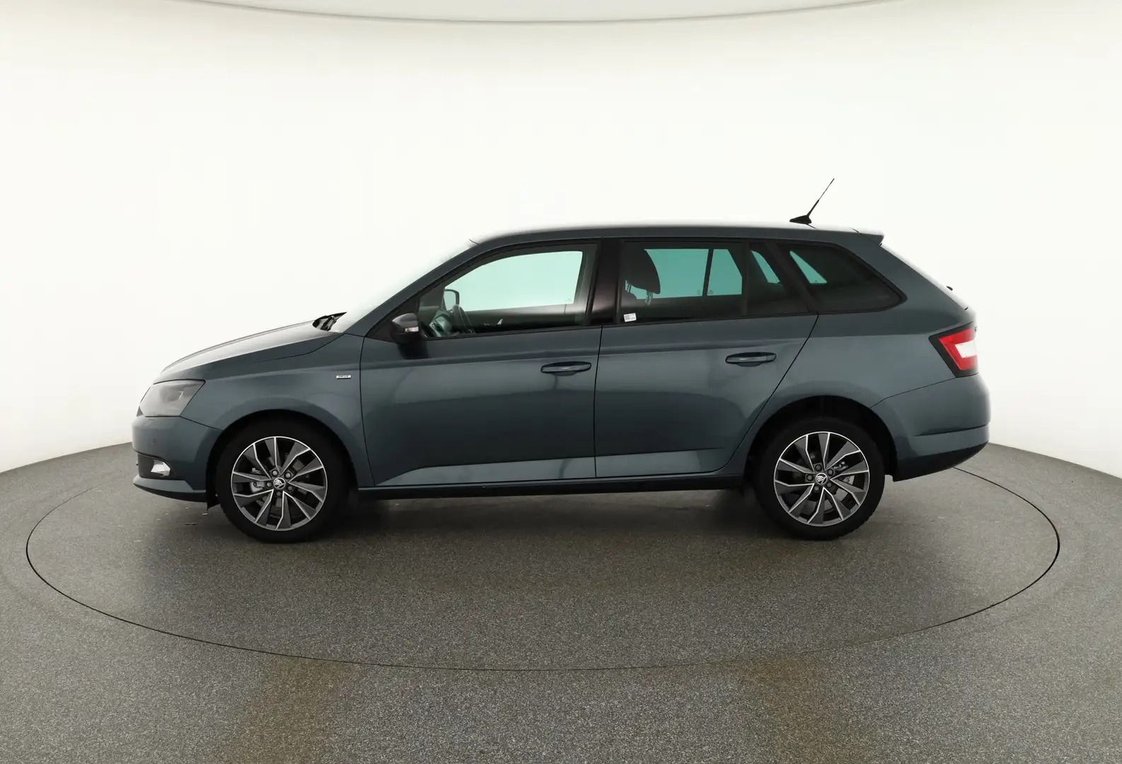 Skoda Fabia Combi 1.4 TDI DSG Navi Sitzheizung DAB PDC Gris - 2