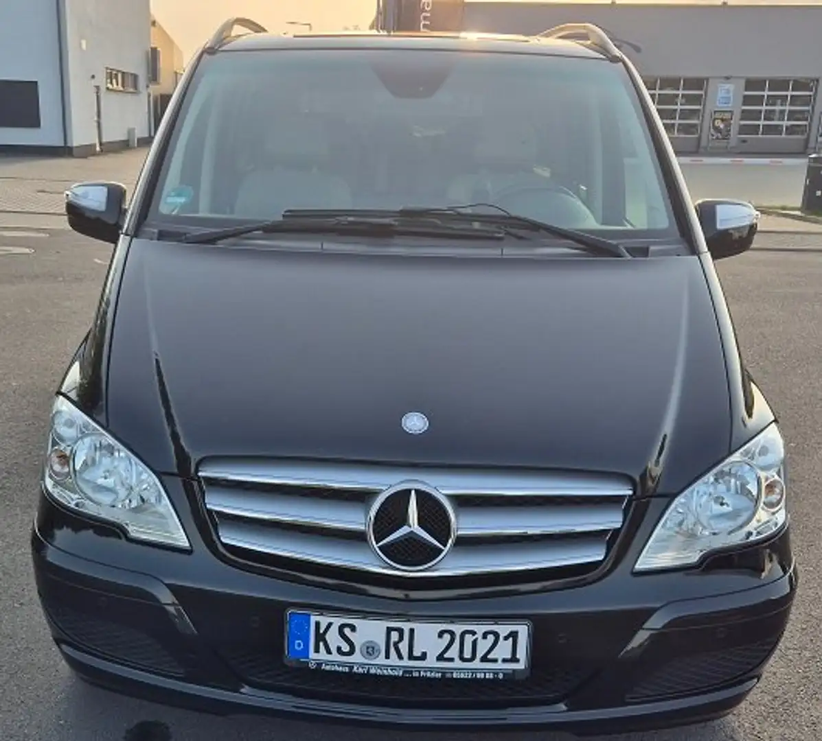 Mercedes-Benz Viano Viano 2.2 CDI DPF lang Automatik Trend Edition Czarny - 1