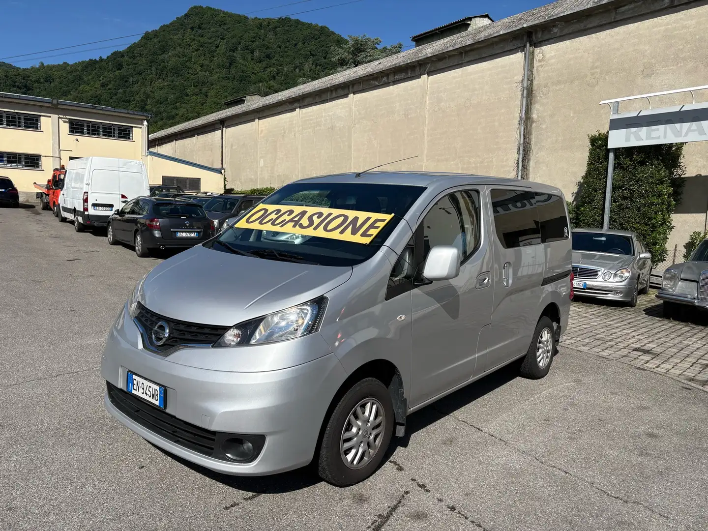 Nissan Evalia 1.5 dci N-Tec 110cv Silber - 1