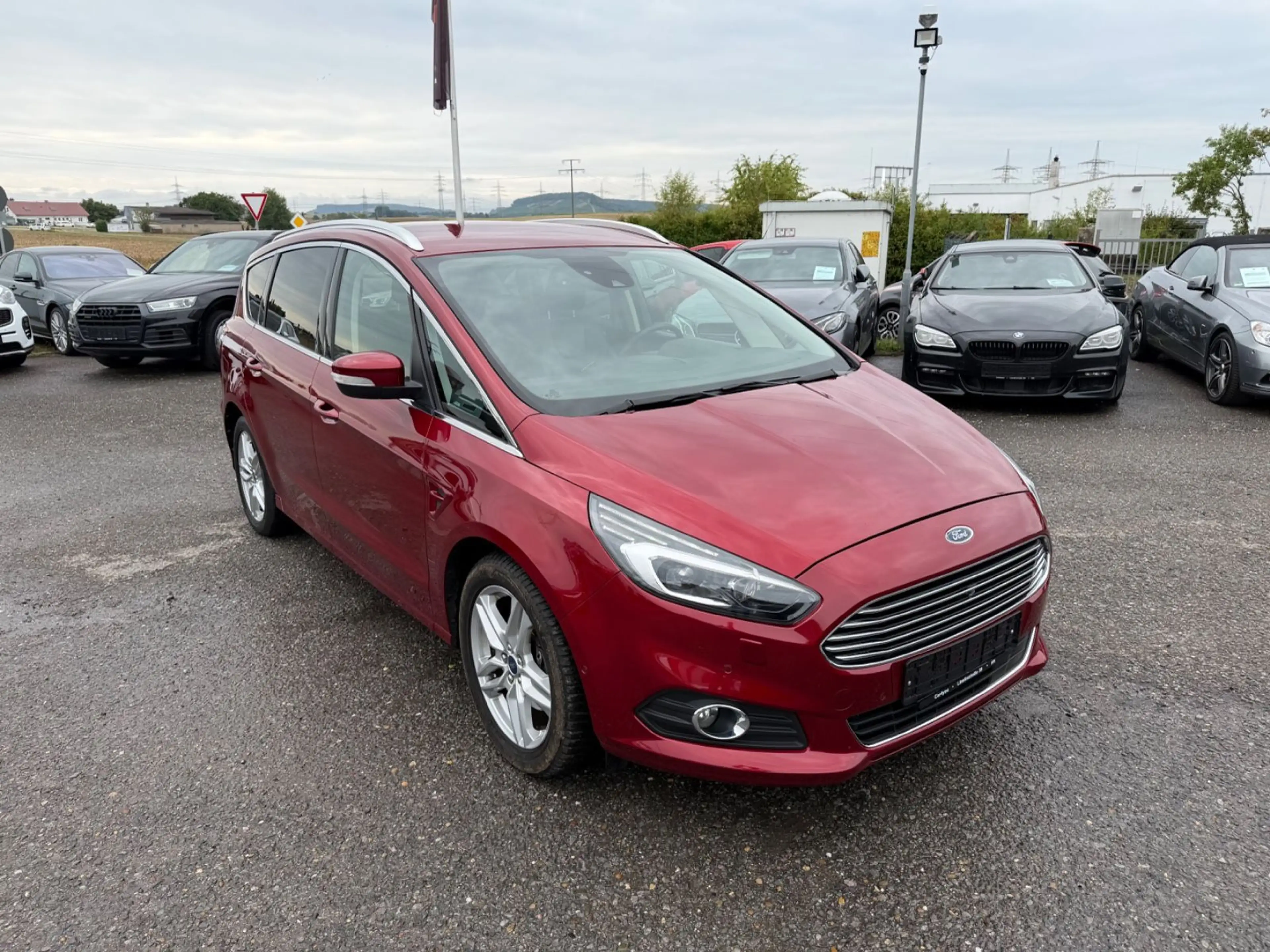 Ford S-Max Titanium Navi Xenon LED 7-Sitzer Kamera E6 — photo 3