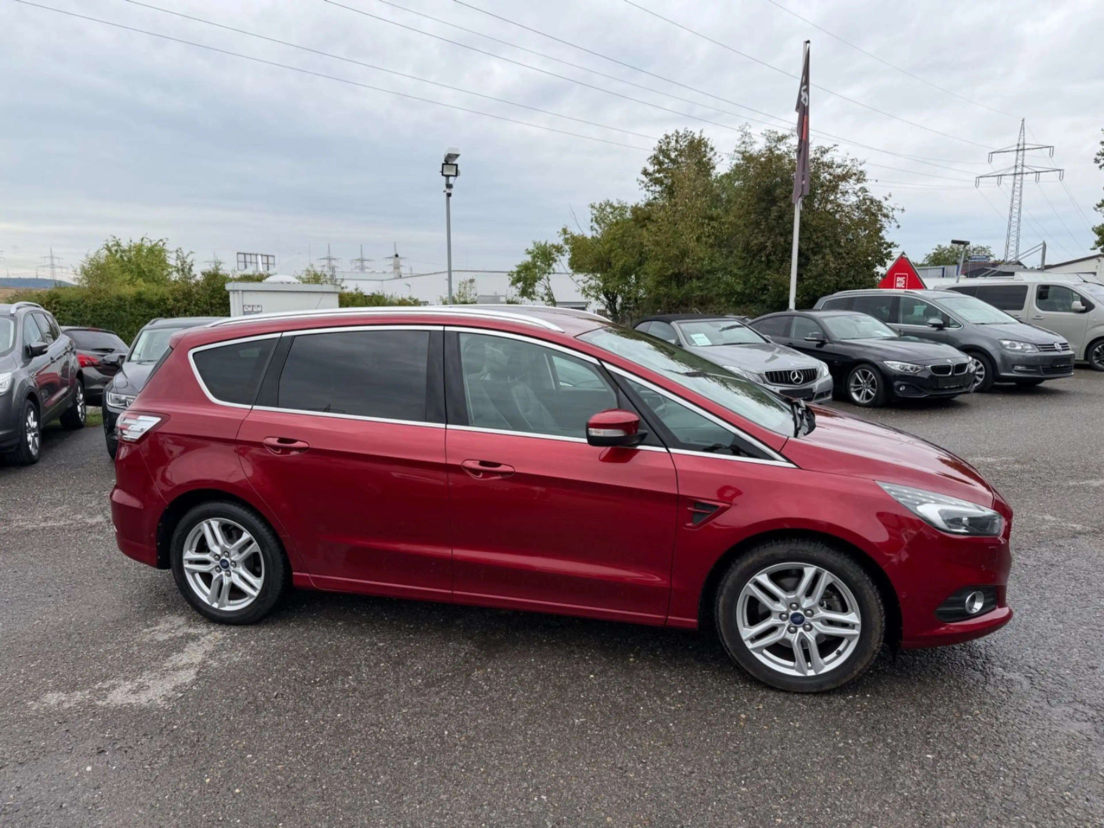 Ford S-Max Titanium Navi Xenon LED 7-Sitzer Kamera E6 — photo 4