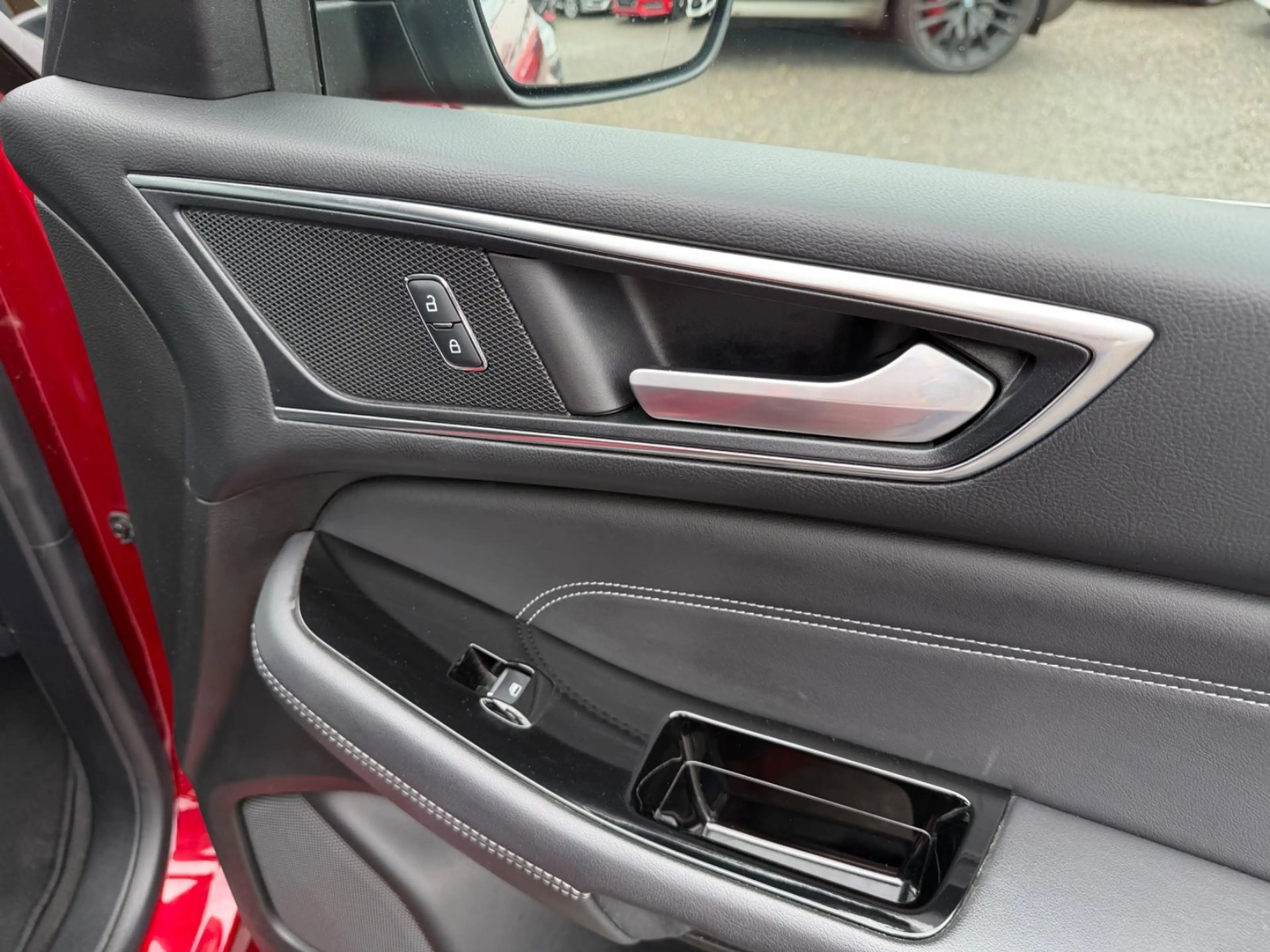 Ford S-Max Titanium Navi Xenon LED 7-Sitzer Kamera E6 — photo 7