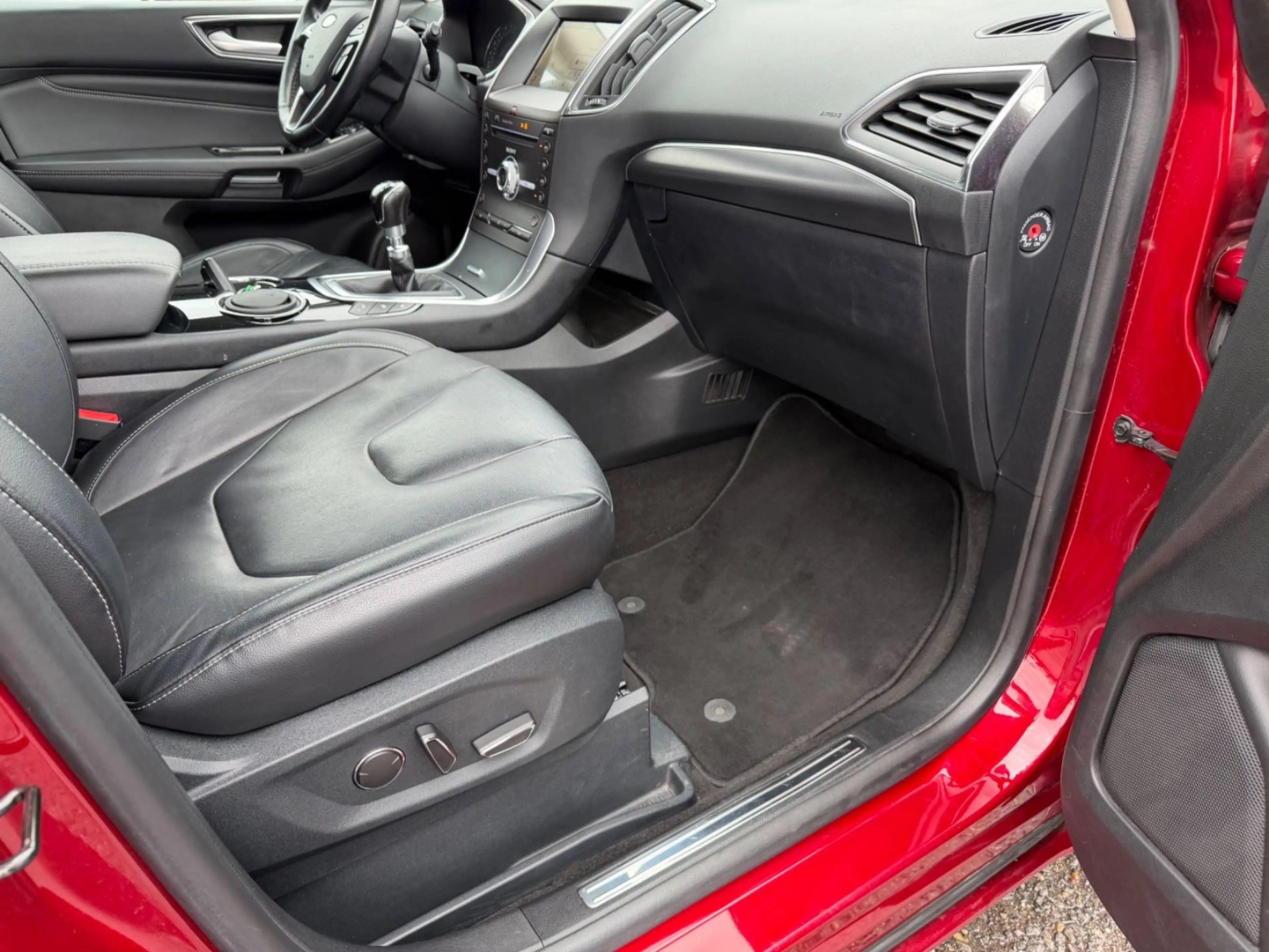 Ford S-Max Titanium Navi Xenon LED 7-Sitzer Kamera E6 — photo 8