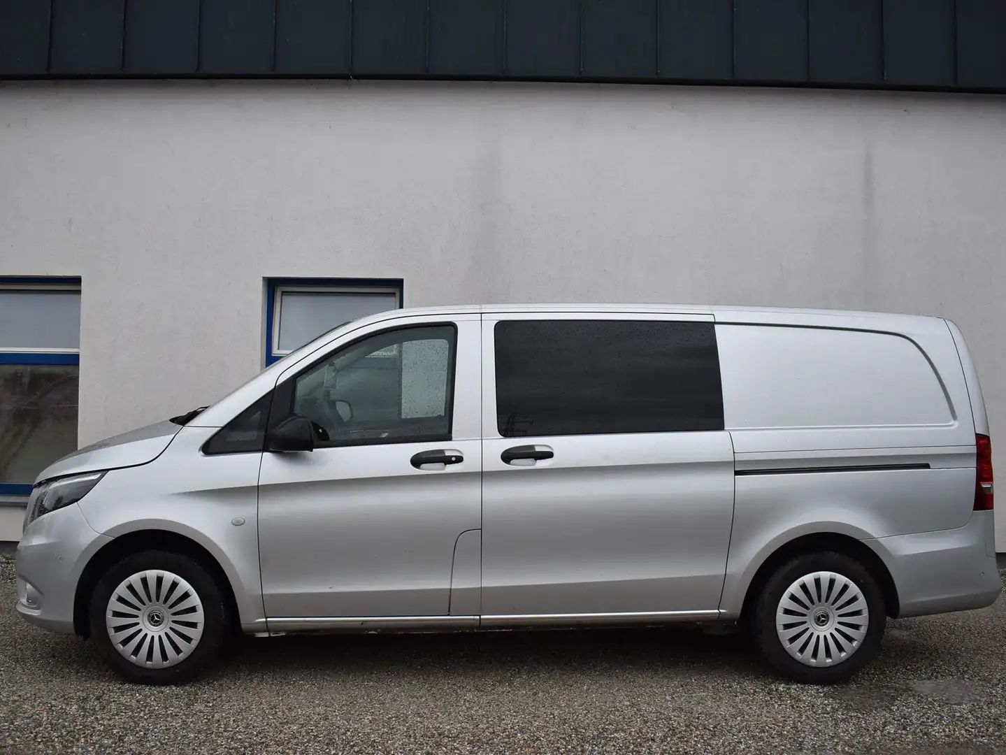Mercedes-Benz Vito 114 CDI 4x4 lang (447.703) Business Van Grau - 2