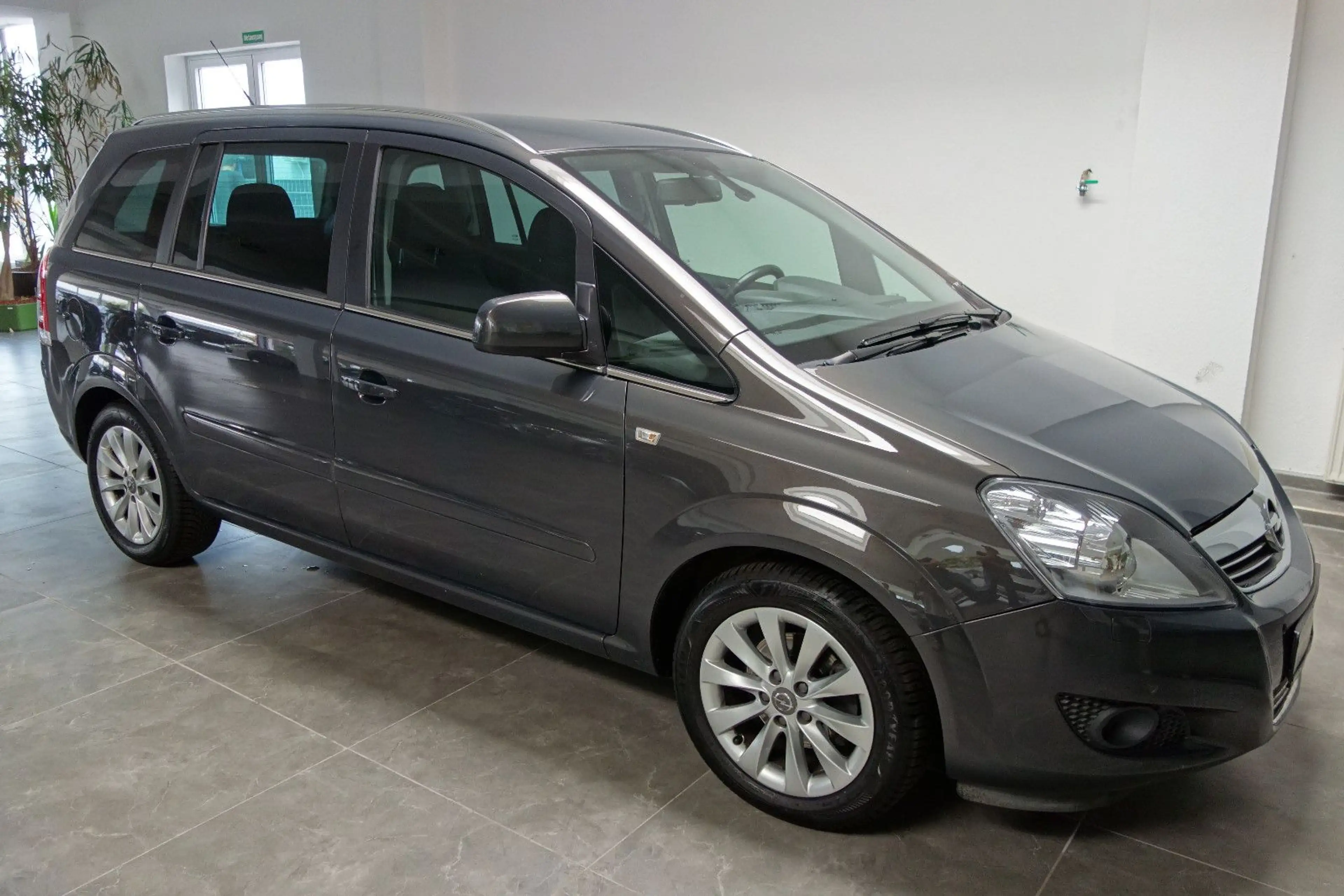 Opel Zafira B Family Plus Automatik/Klima/Xen/7-Sitze — photo 4