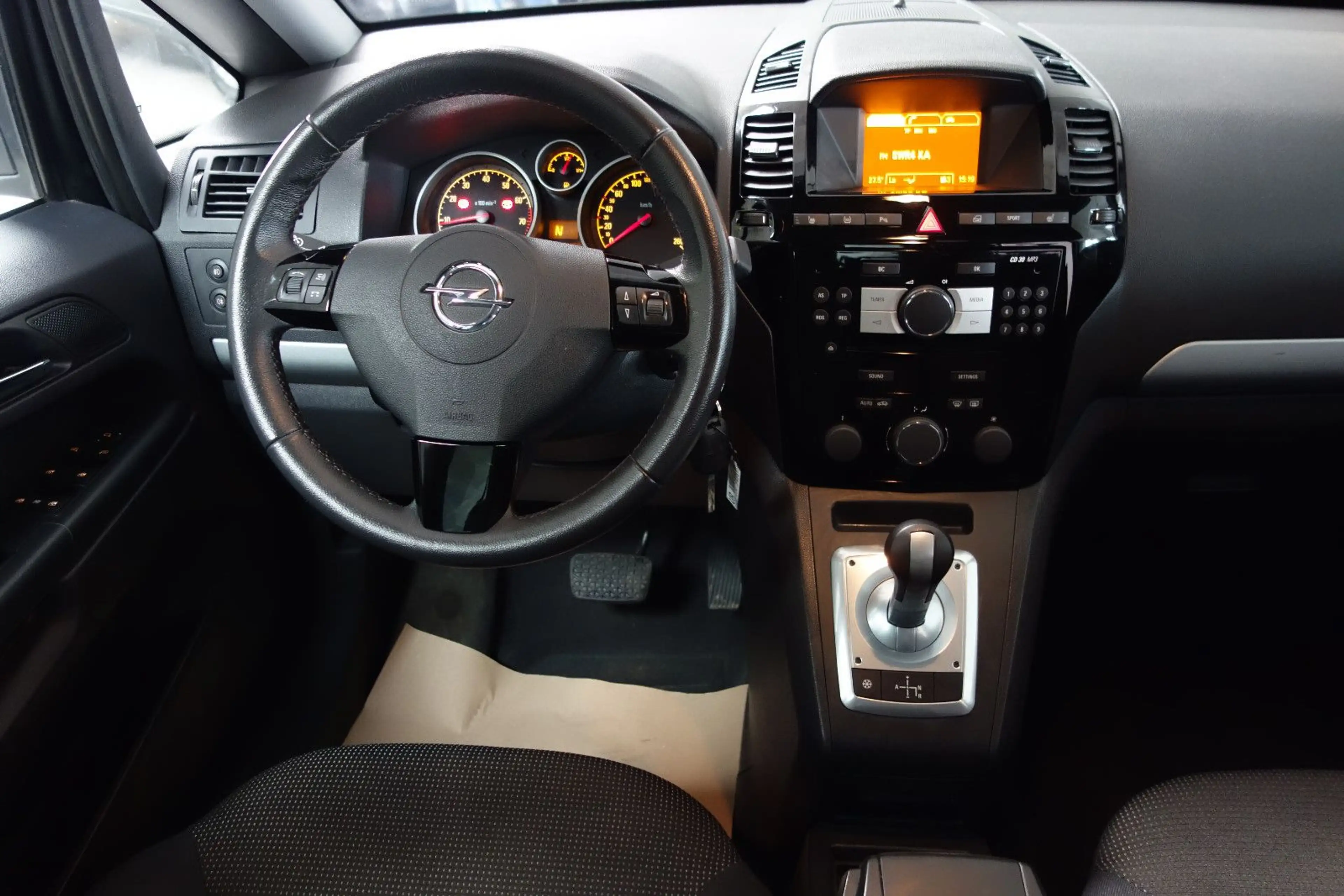 Opel Zafira B Family Plus Automatik/Klima/Xen/7-Sitze — photo 11