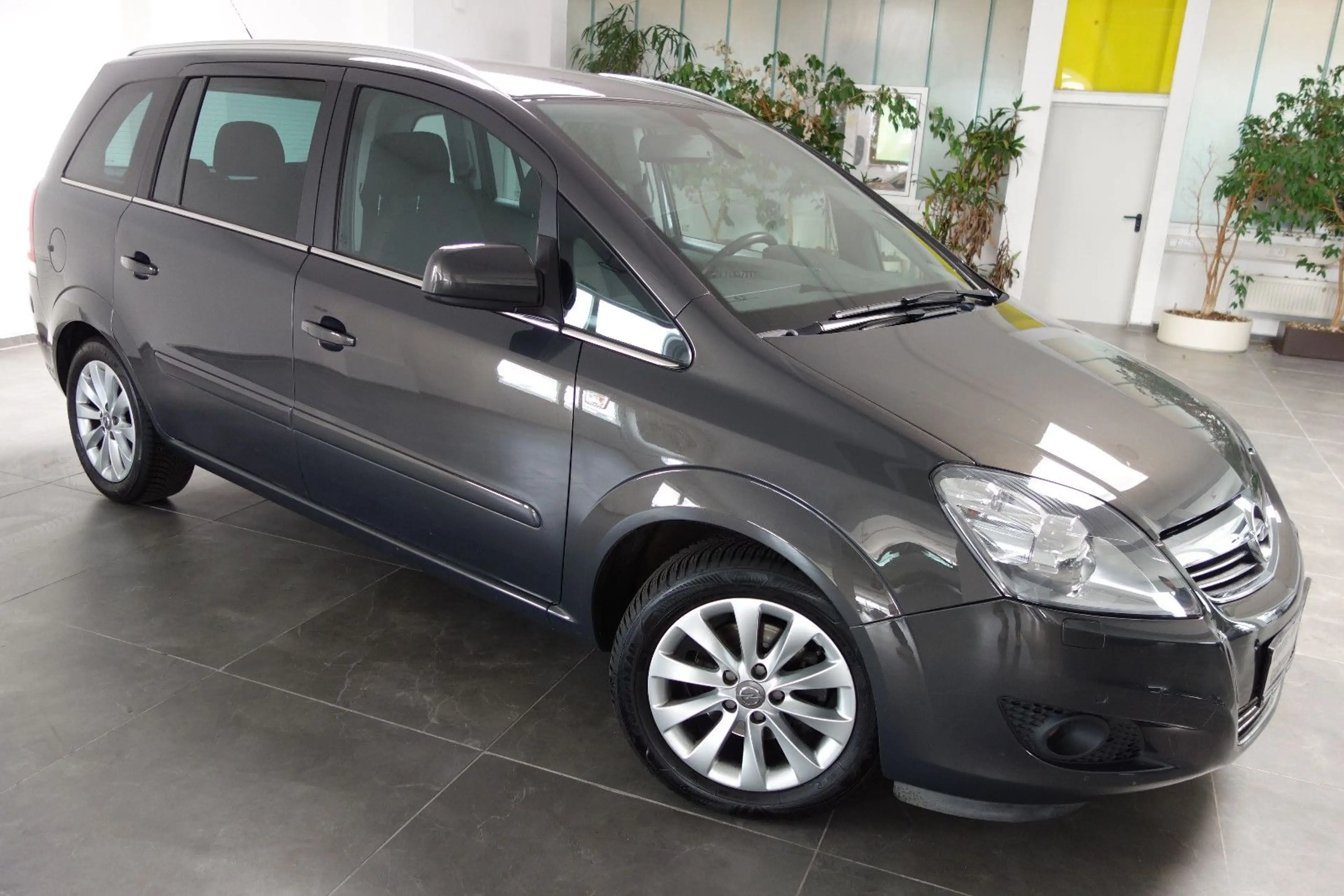 Opel Zafira B Family Plus Automatik/Klima/Xen/7-Sitze