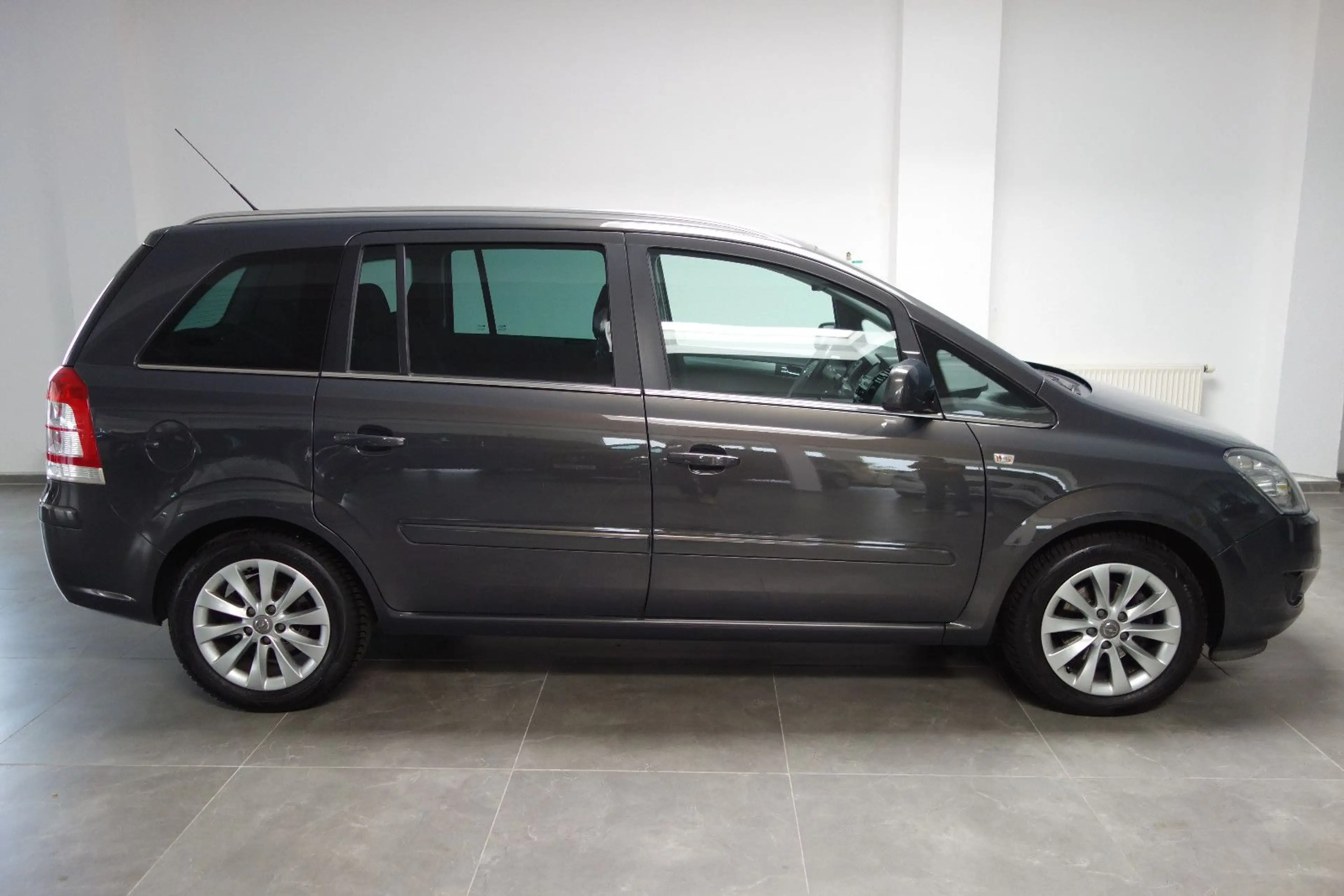 Opel Zafira B Family Plus Automatik/Klima/Xen/7-Sitze — photo 8