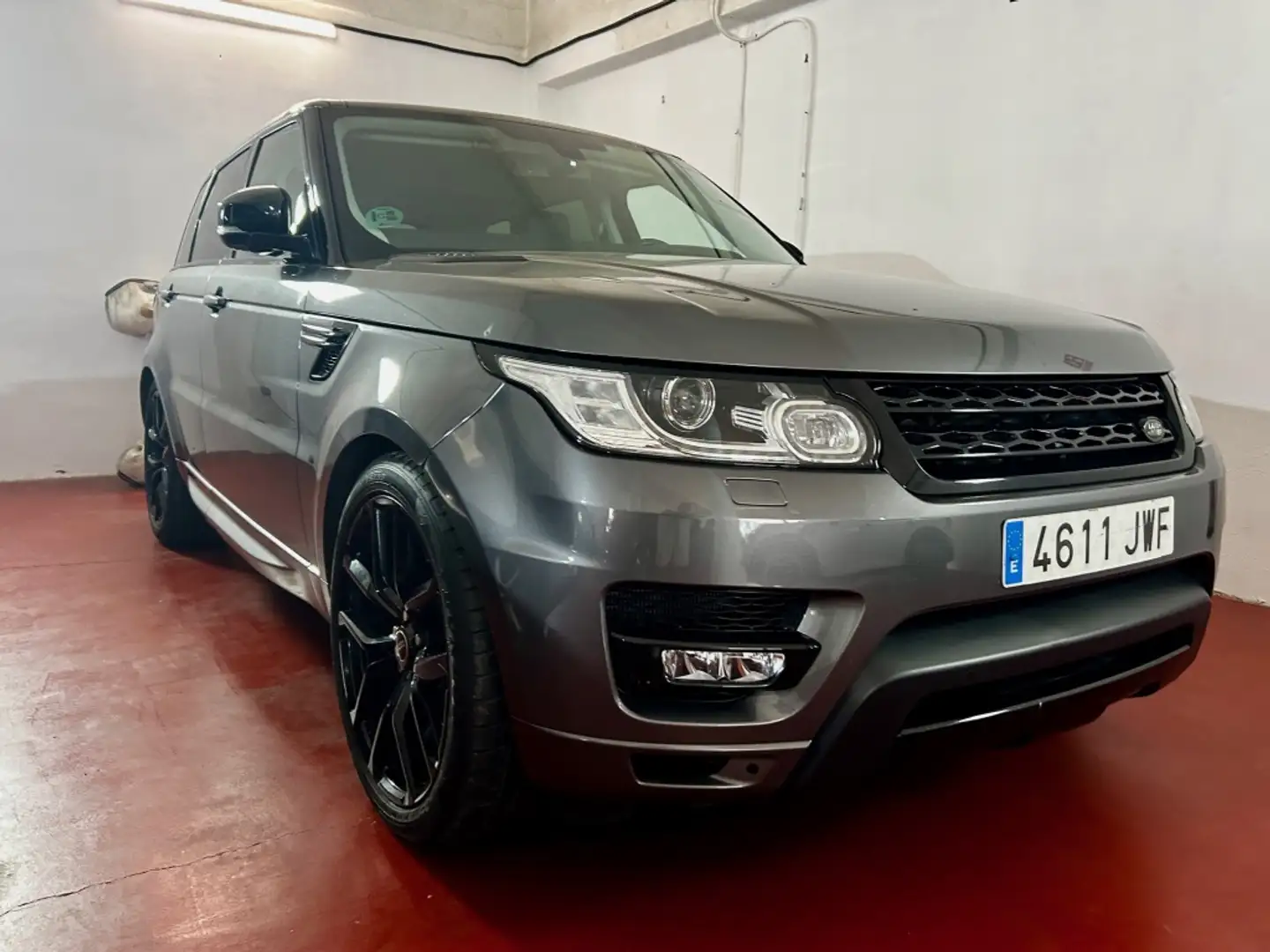 Land Rover Range Rover Sport 3.0TDV6 SE Aut. Grau - 2