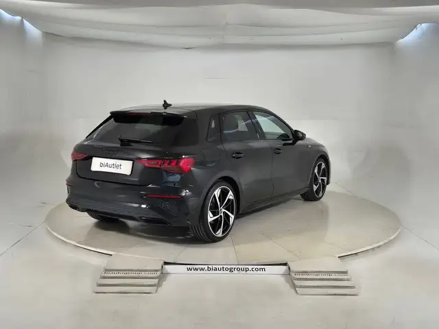 Audi A3 view 4