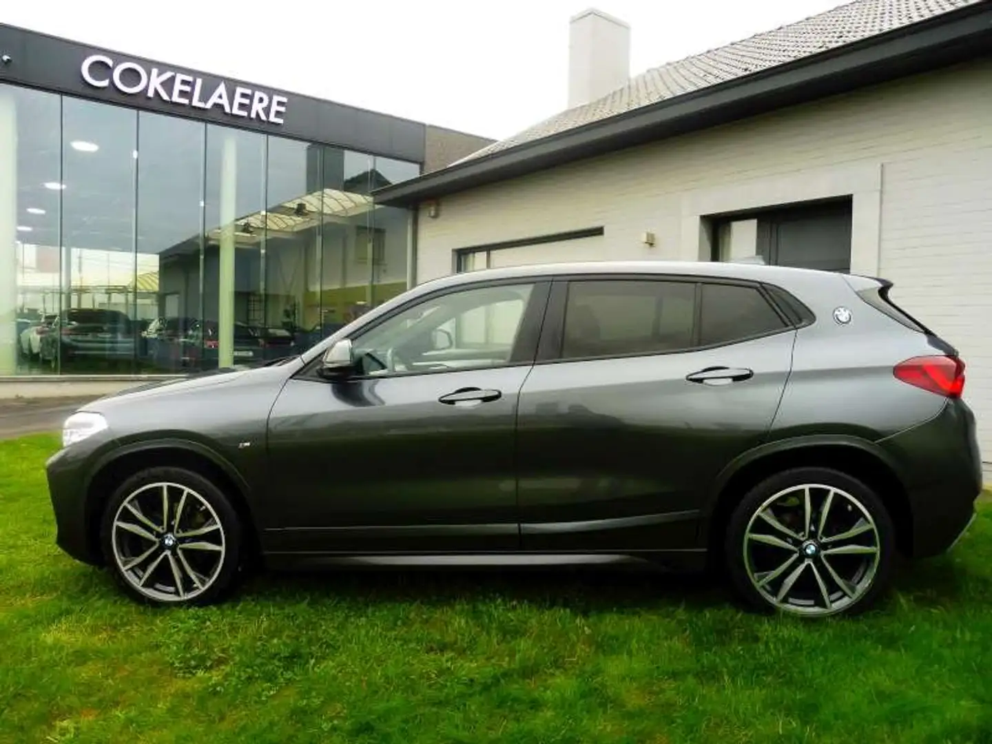 BMW X2 1.5iA sDrive18 M-Pack Leder/KeyLess/LED/Navi/19"M Grijs - 2