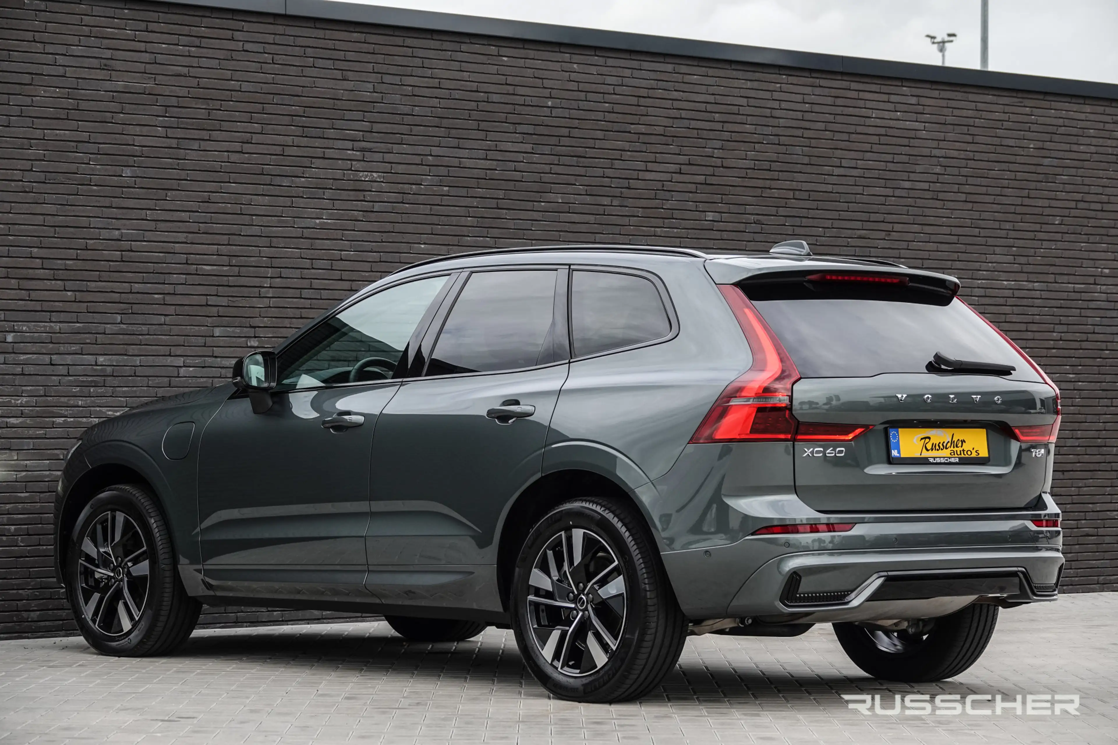 Volvo XC60 2.0 T8 456Pk | Plug-in hybrid | Plus Dark | AWD | — photo 22