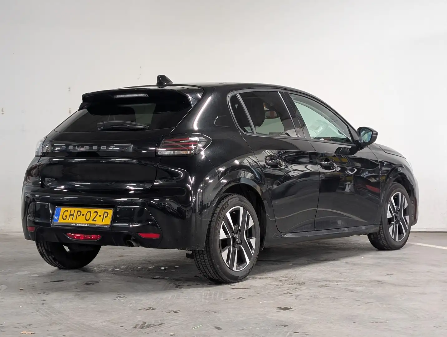 Peugeot 208 Allure 1.2 Turbo 100pk | NAVI | CLIMA | APPLE CARP Noir - 2