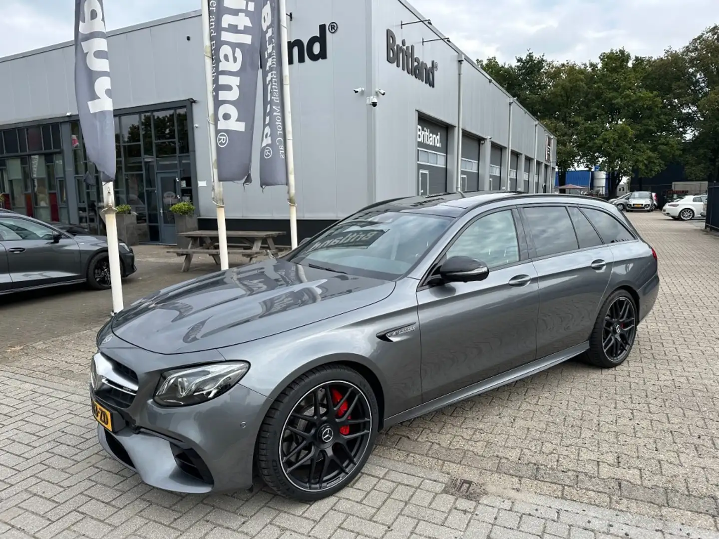 Mercedes-Benz E 63 AMG 63 S AMG 612PK 4matic bj2018 *BTW *Pano *Adaptive Gris - 1