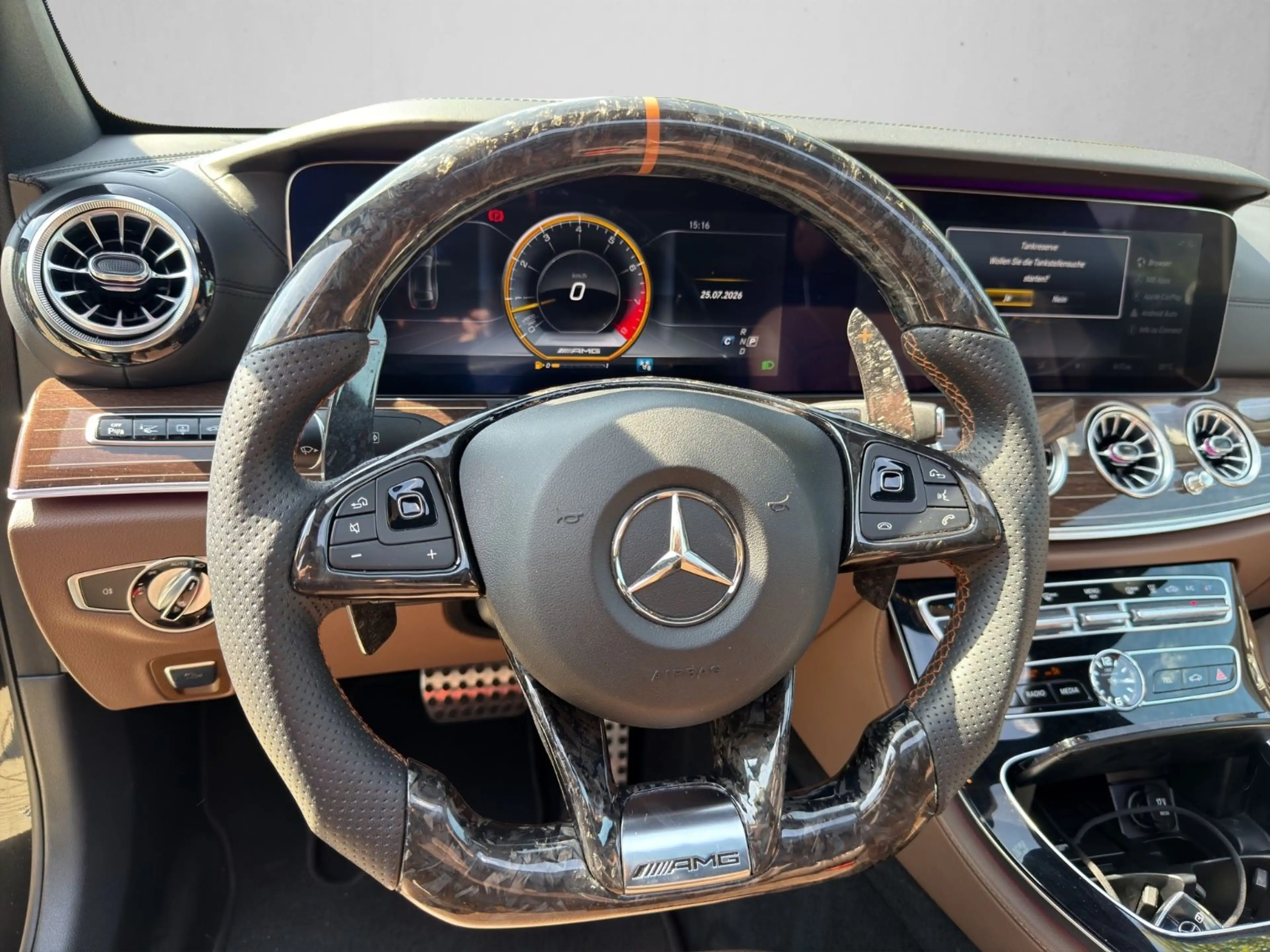 Mercedes-Benz E 63 AMG E 63s AMG*4M*PANO*BURM.HIGHEND*STDHZG*20Z"RKAM* — photo 13