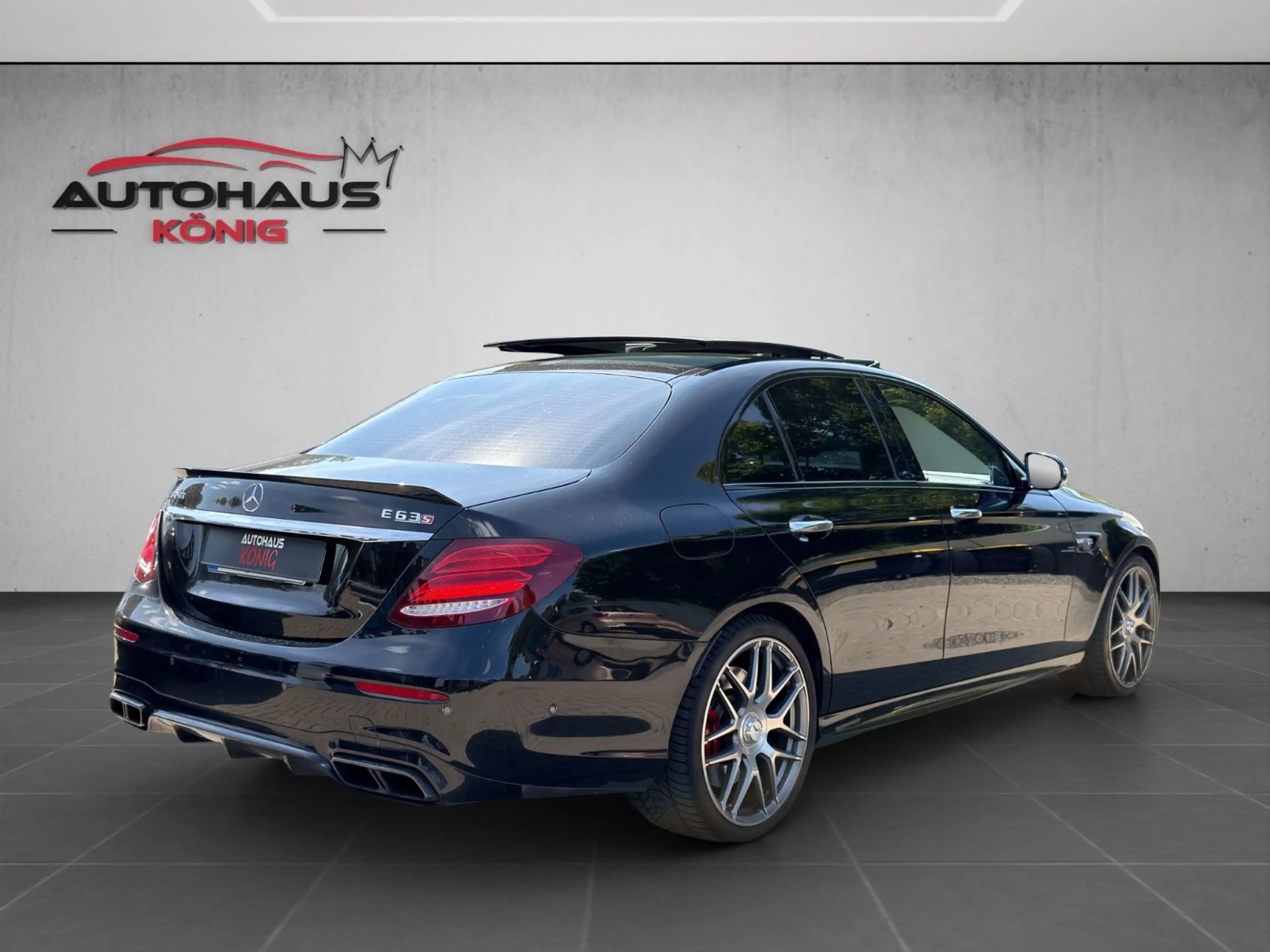 Mercedes-Benz E 63 AMG E 63s AMG*4M*PANO*BURM.HIGHEND*STDHZG*20Z"RKAM* — photo 5