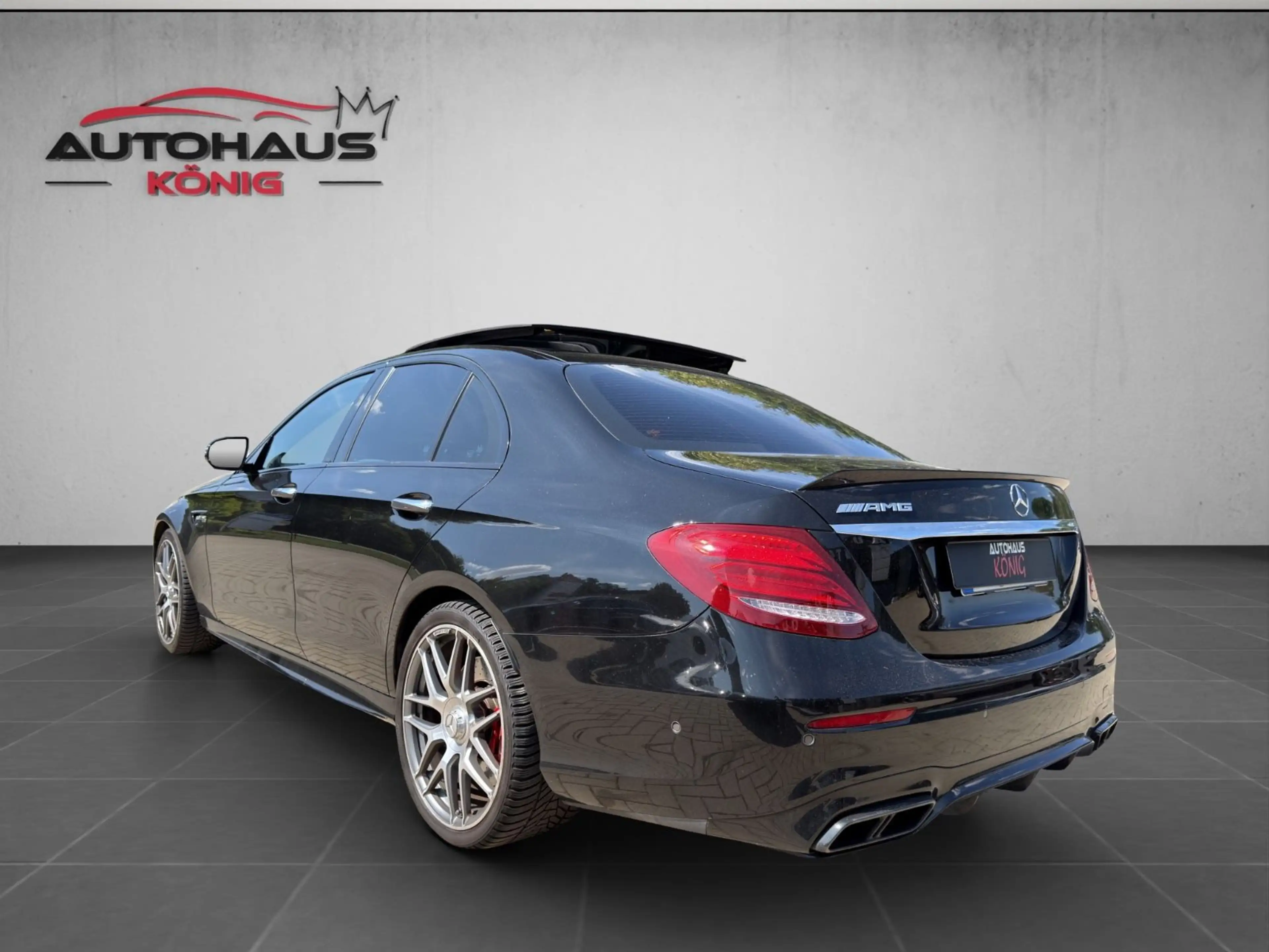 Mercedes-Benz E 63 AMG E 63s AMG*4M*PANO*BURM.HIGHEND*STDHZG*20Z"RKAM* — photo 4