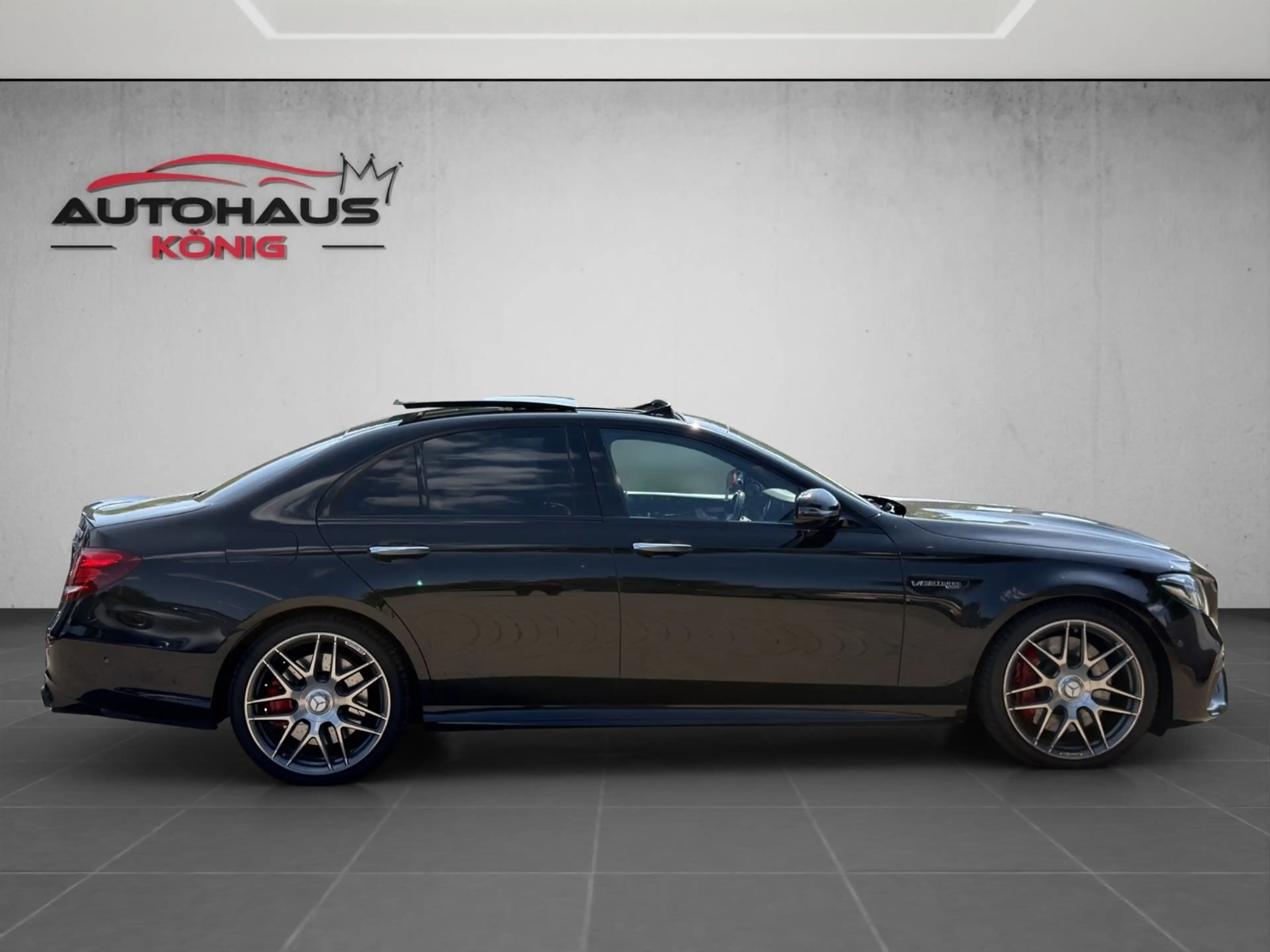 Mercedes-Benz E 63 AMG E 63s AMG*4M*PANO*BURM.HIGHEND*STDHZG*20Z"RKAM* — photo 10