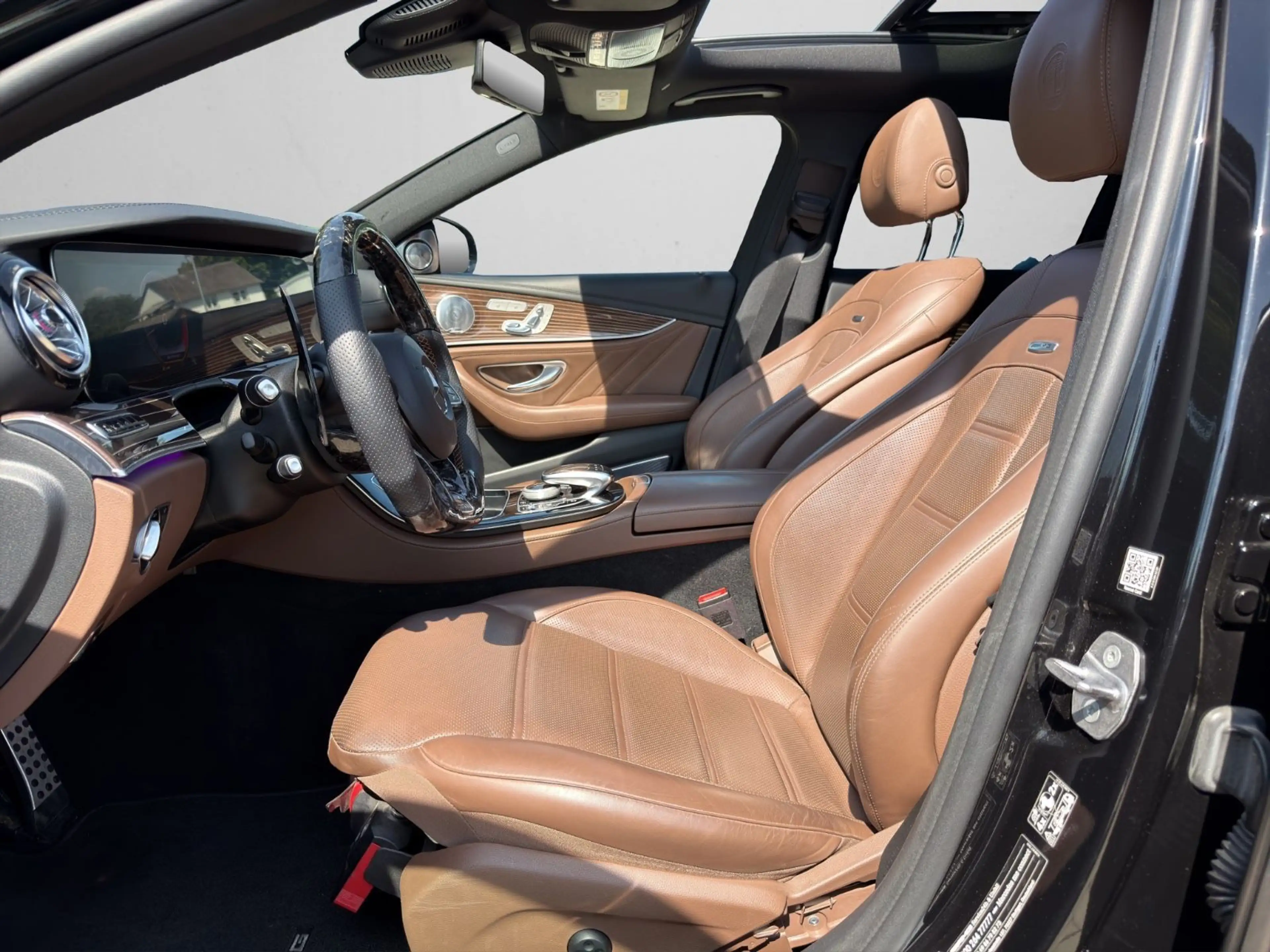 Mercedes-Benz E 63 AMG E 63s AMG*4M*PANO*BURM.HIGHEND*STDHZG*20Z"RKAM* — photo 6