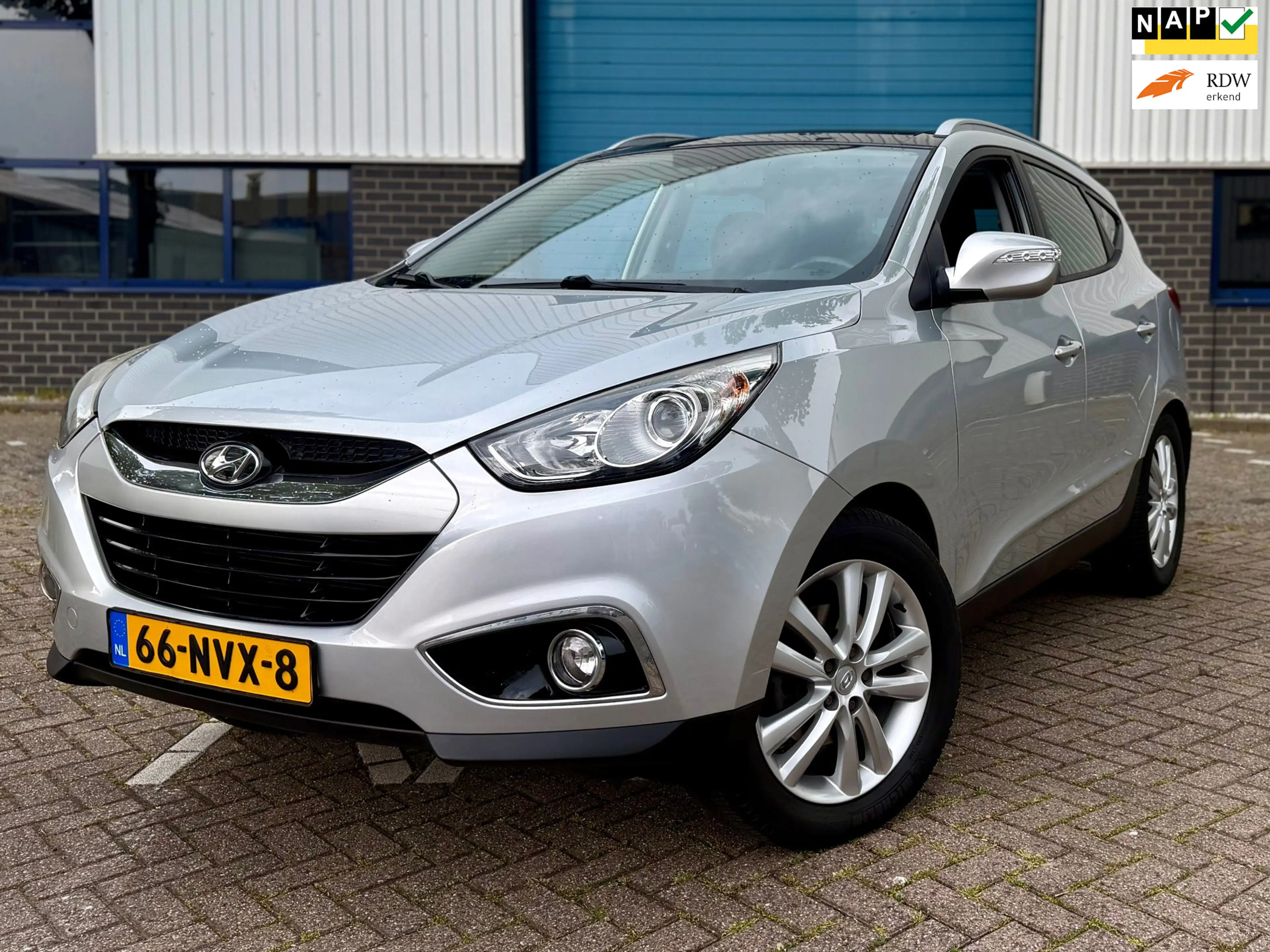 Hyundai iX35 2.0i i-Catcher * PANORAMA * APPLE CARPLAY * STOELV