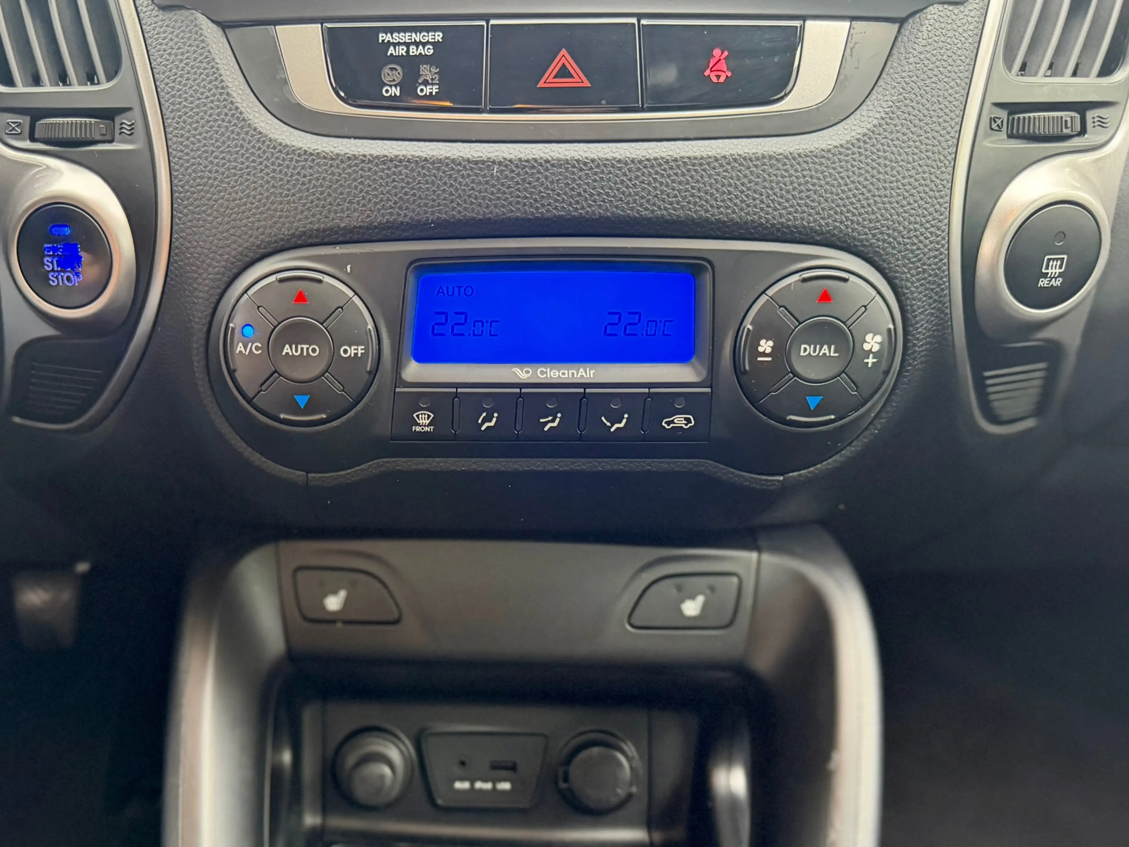 Hyundai iX35 2.0i i-Catcher * PANORAMA * APPLE CARPLAY * STOELV — photo 10