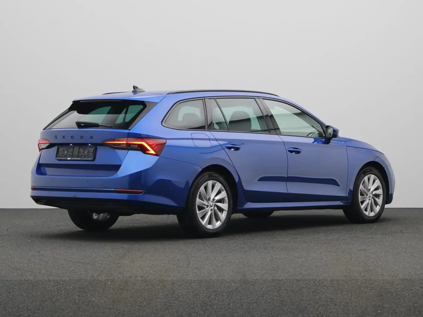 Skoda Octavia 1.0 TSI 110 PK DSG AUTOMAAT Blau - 2
