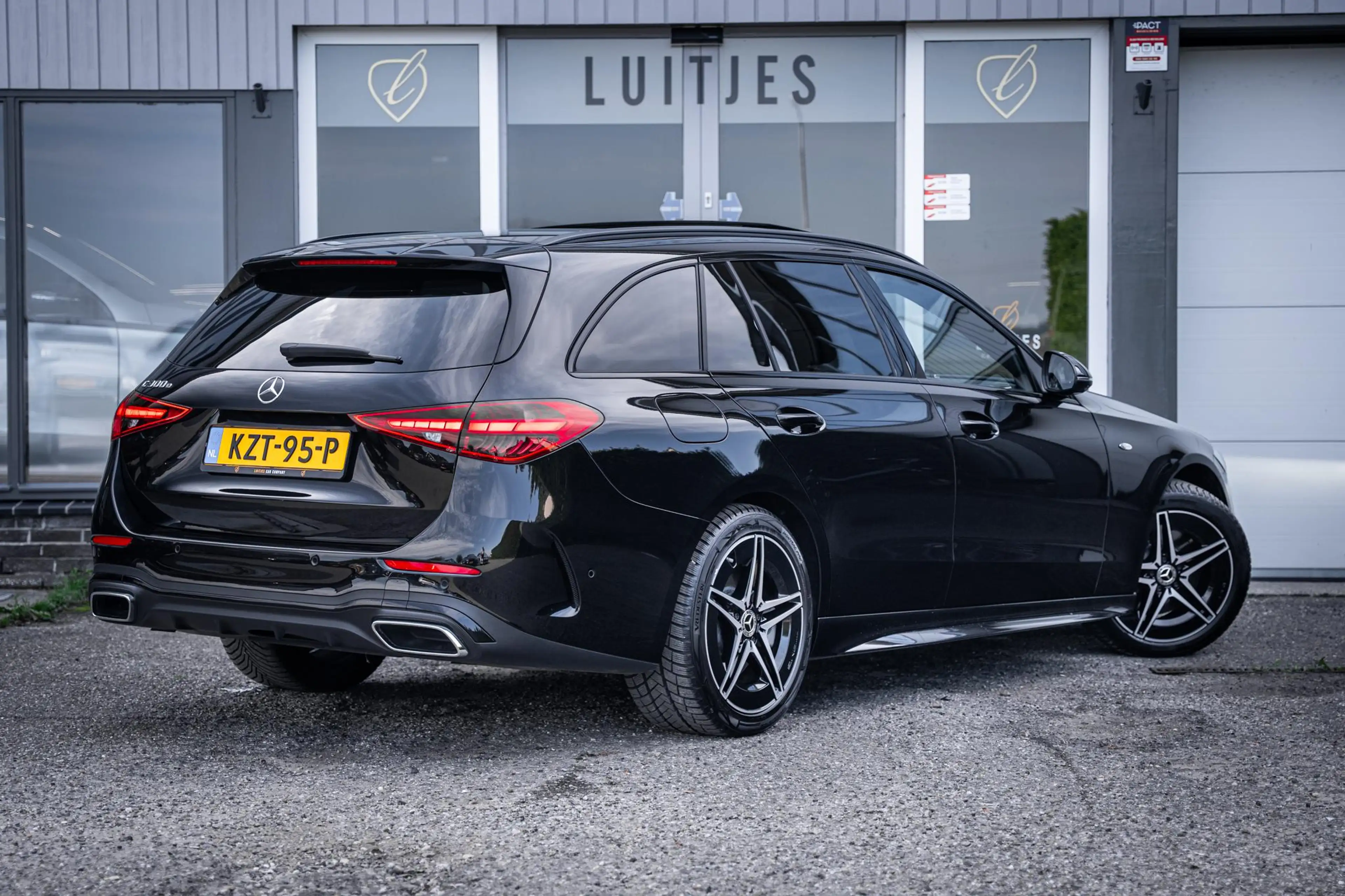 Mercedes-Benz C 300 Estate 300e AMG-Line Plus Fabrieksgarantie|Pano-da — photo 10