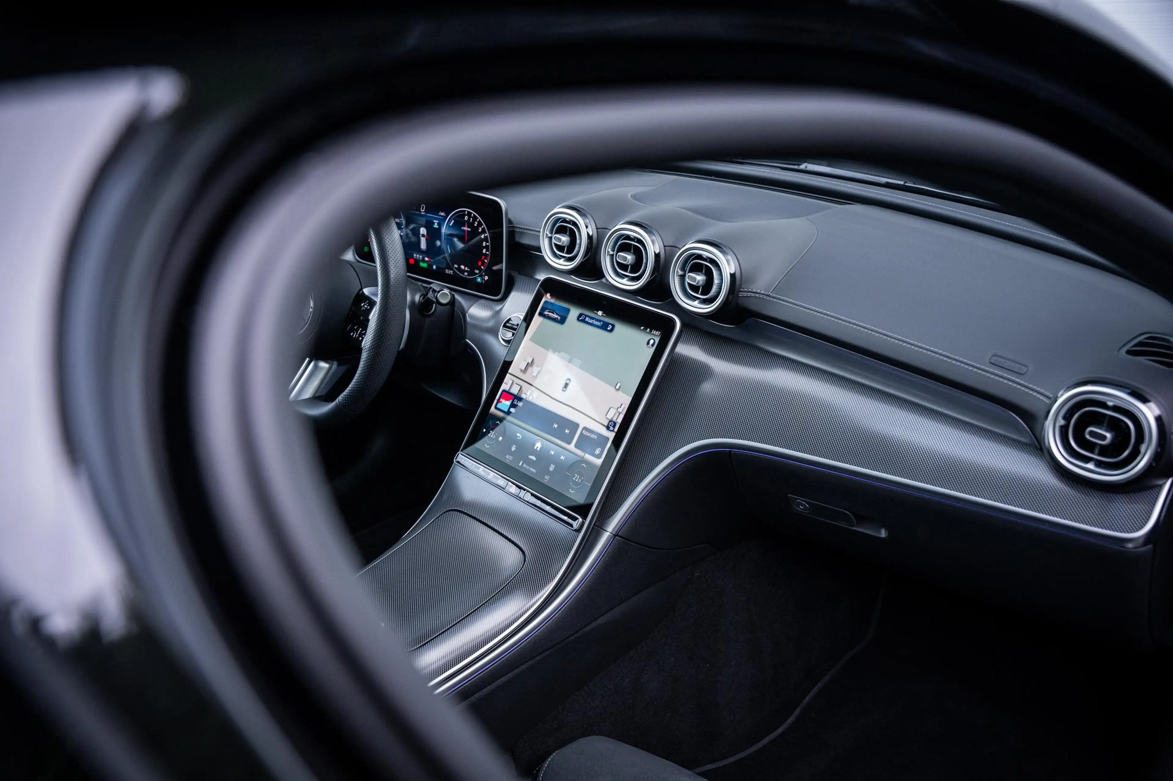 Mercedes-Benz C 300 Estate 300e AMG-Line Plus Fabrieksgarantie|Pano-da — photo 44