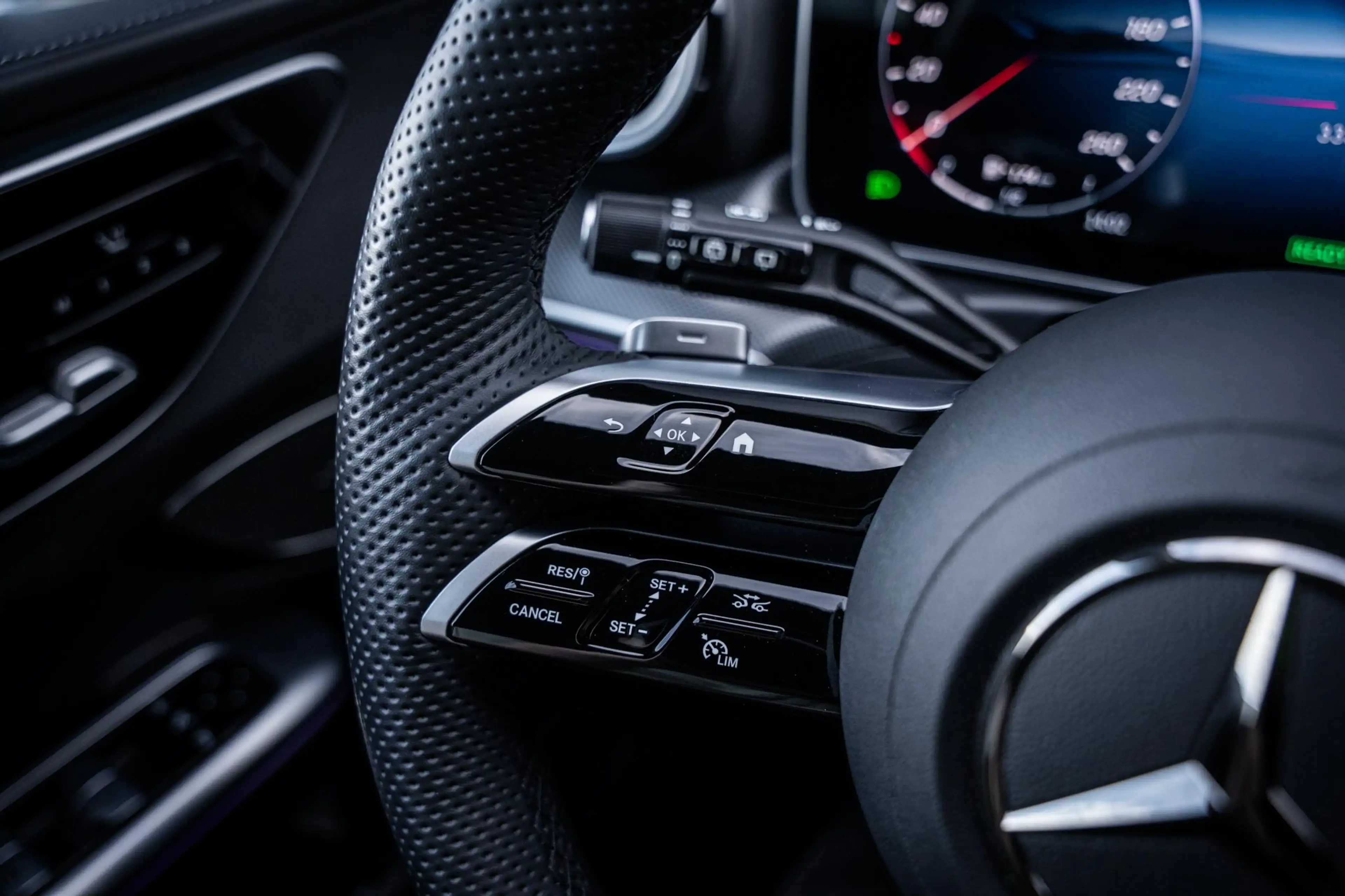 Mercedes-Benz C 300 Estate 300e AMG-Line Plus Fabrieksgarantie|Pano-da — photo 48