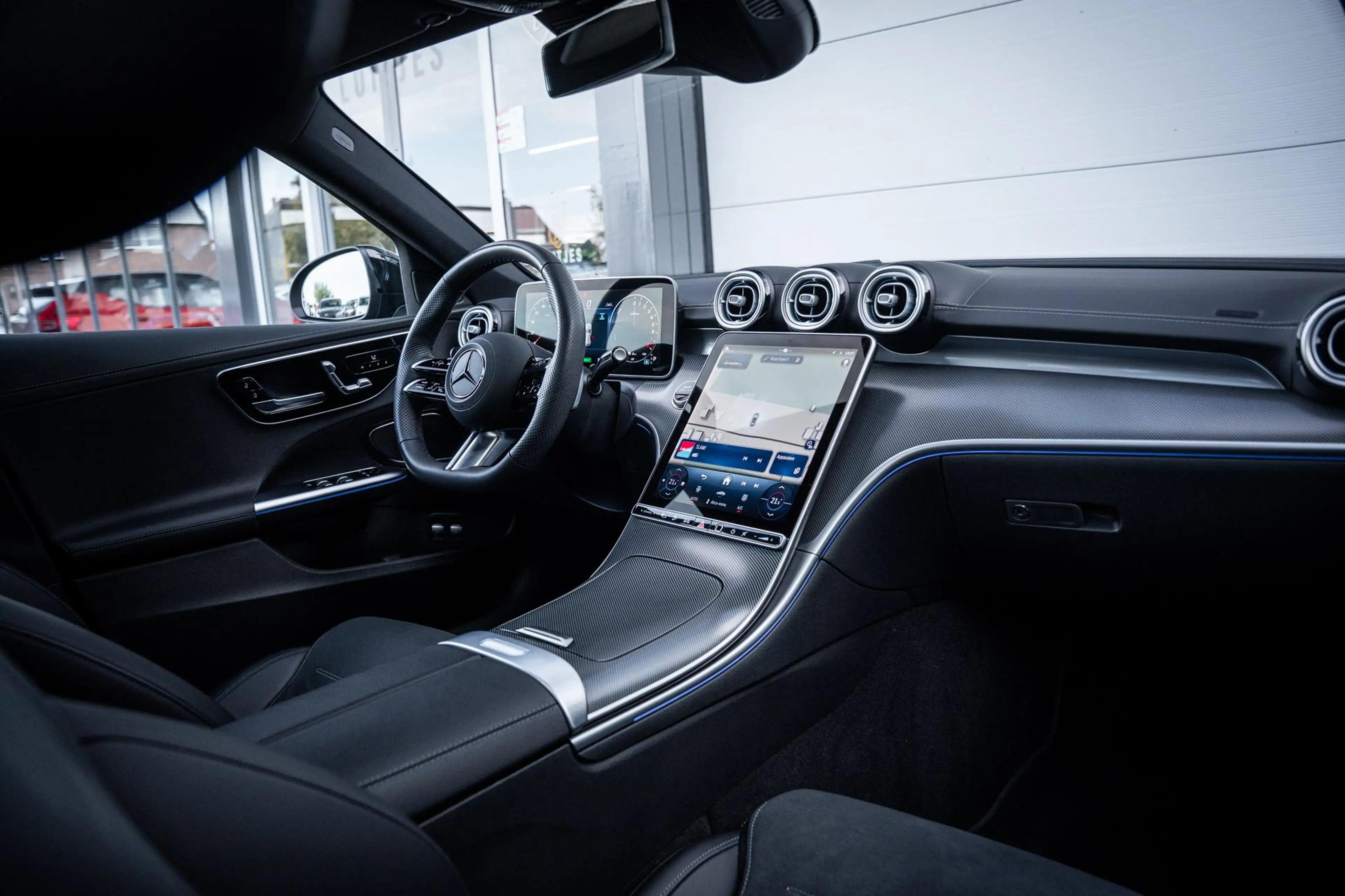 Mercedes-Benz C 300 Estate 300e AMG-Line Plus Fabrieksgarantie|Pano-da — photo 36