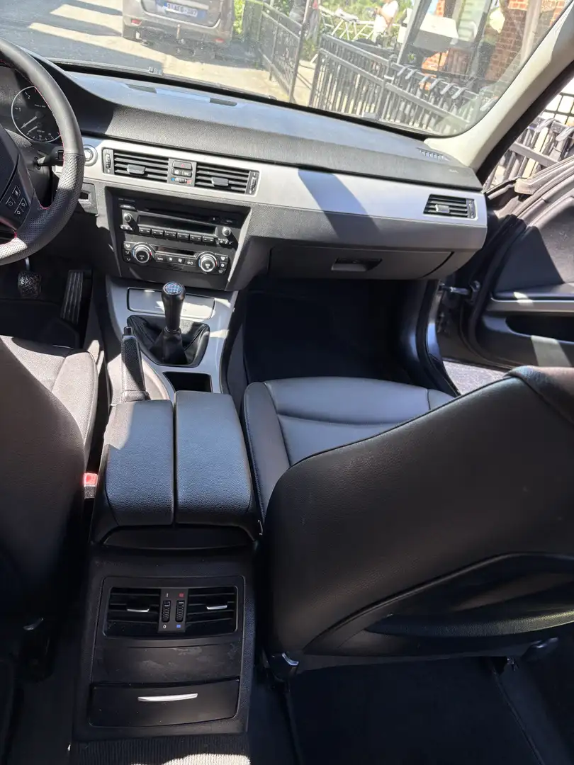 BMW 320 Touring 320 d Grijs - 2