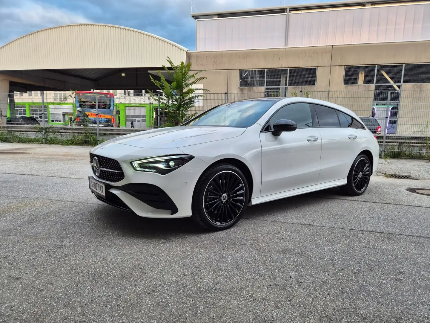 Mercedes-Benz CLA 250 E Shooting Brake/AMG/Night/Pano/Anhäng/Garantie Weiß - 1