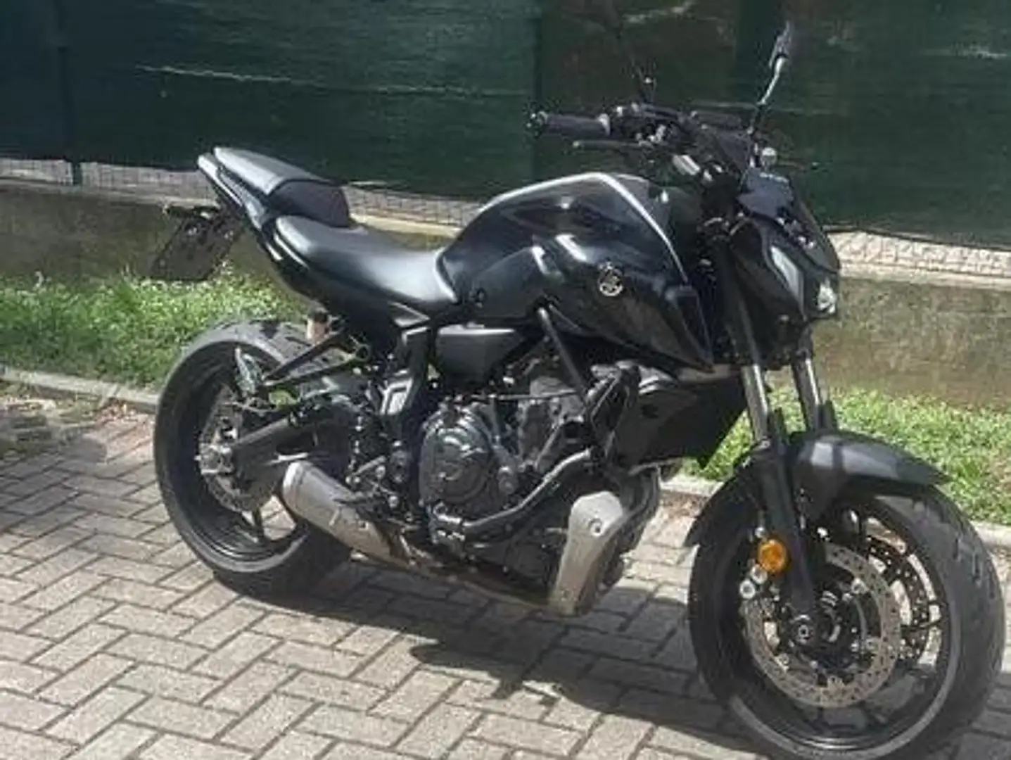 Yamaha MT-07 Nero - 1