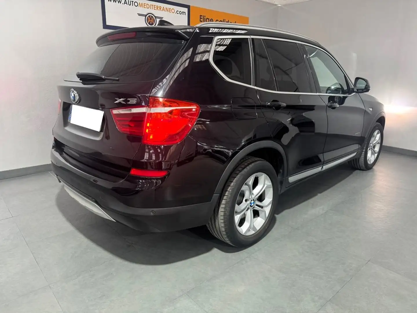 BMW X3 xDrive20d Schwarz - 2