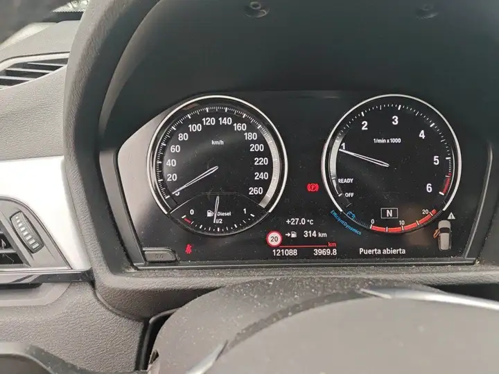 BMW X1 2022, foto 12