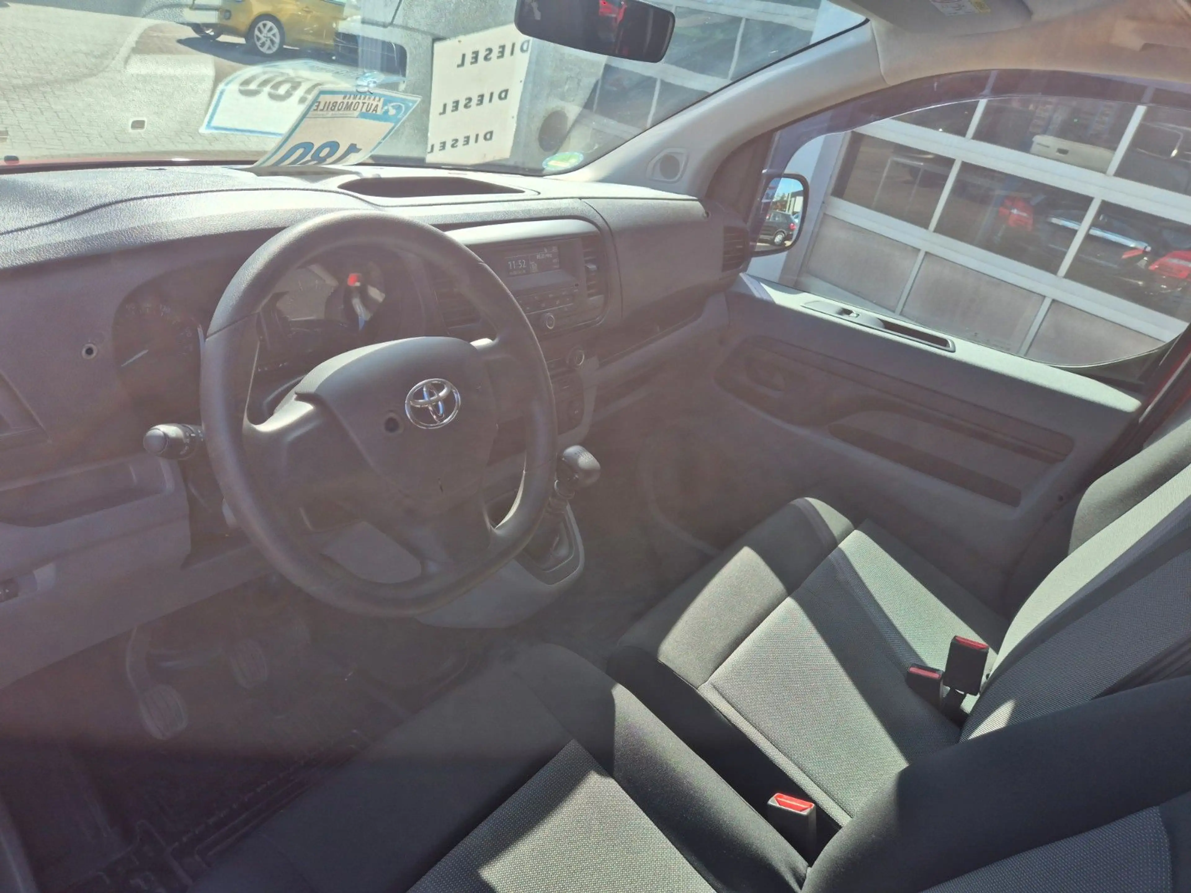Toyota Proace L1 Kombi — photo 15