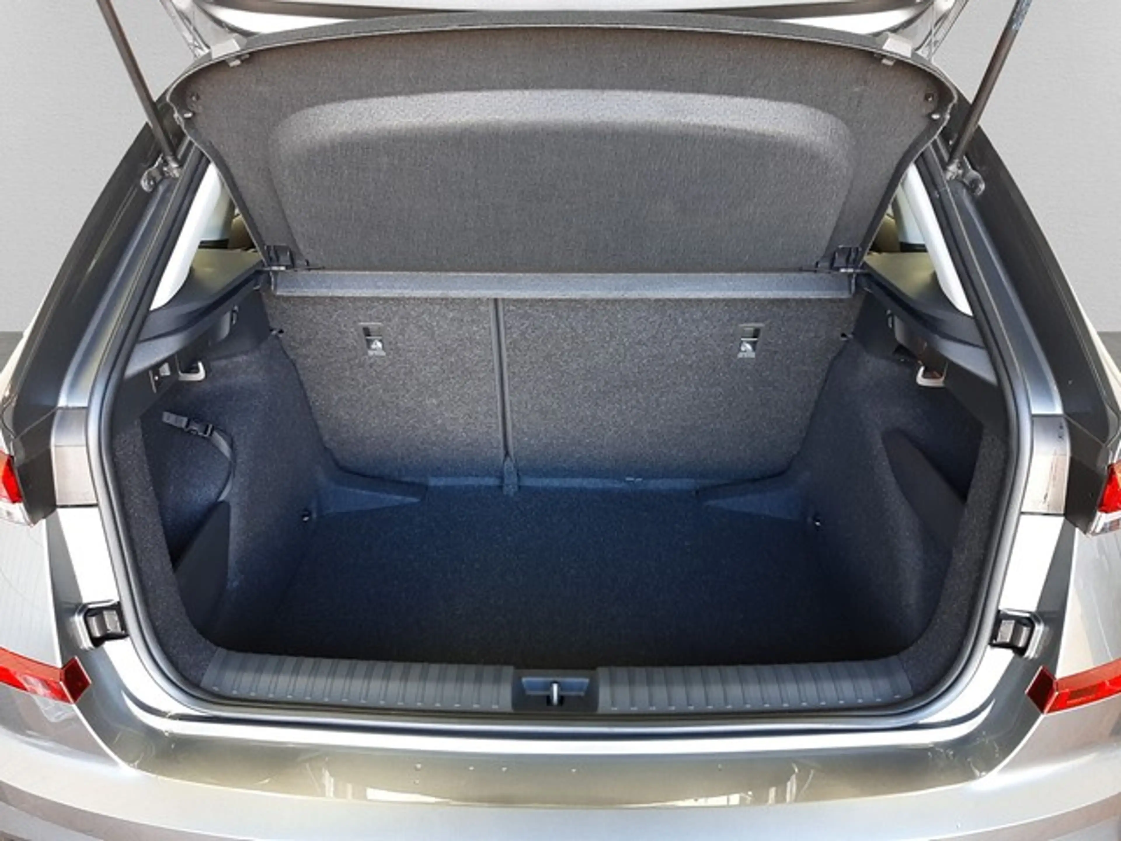 Skoda Kamiq Selection 1.0TSI DSG AHK SitzHz LenkHz — photo 14