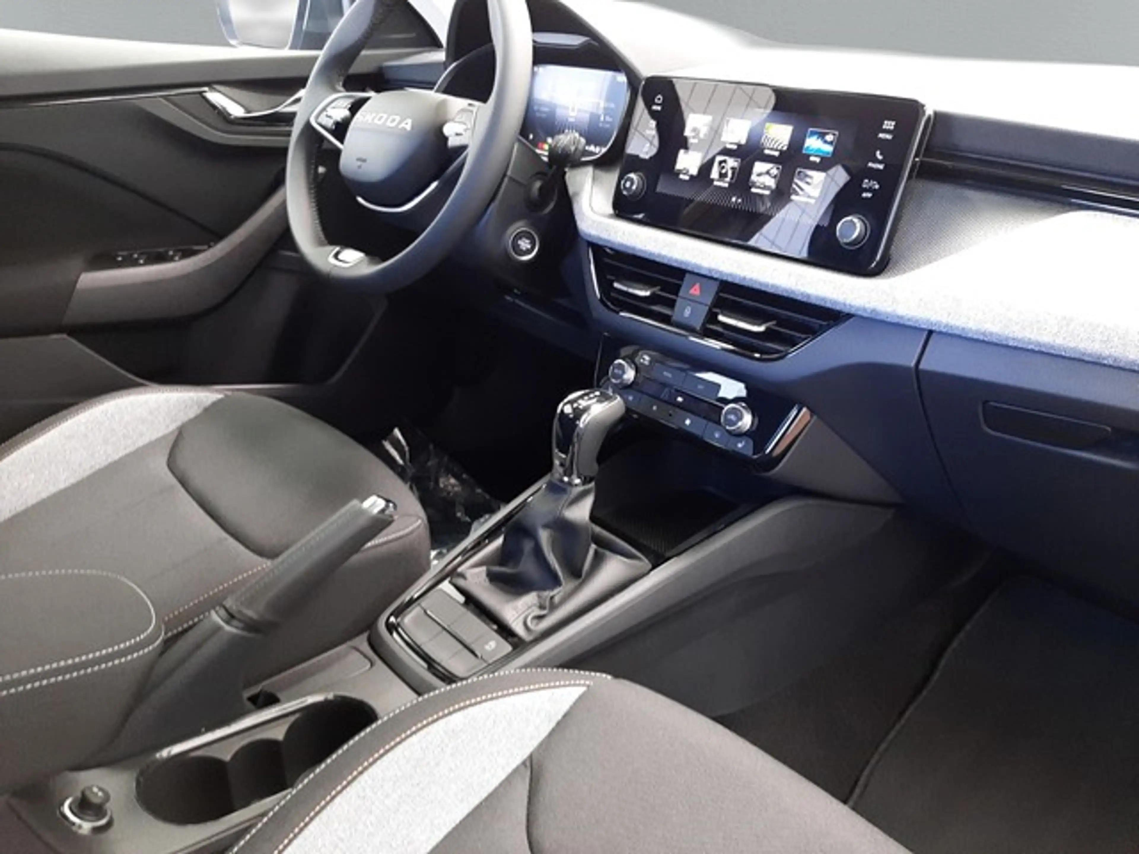 Skoda Kamiq Selection 1.0TSI DSG AHK SitzHz LenkHz — photo 11