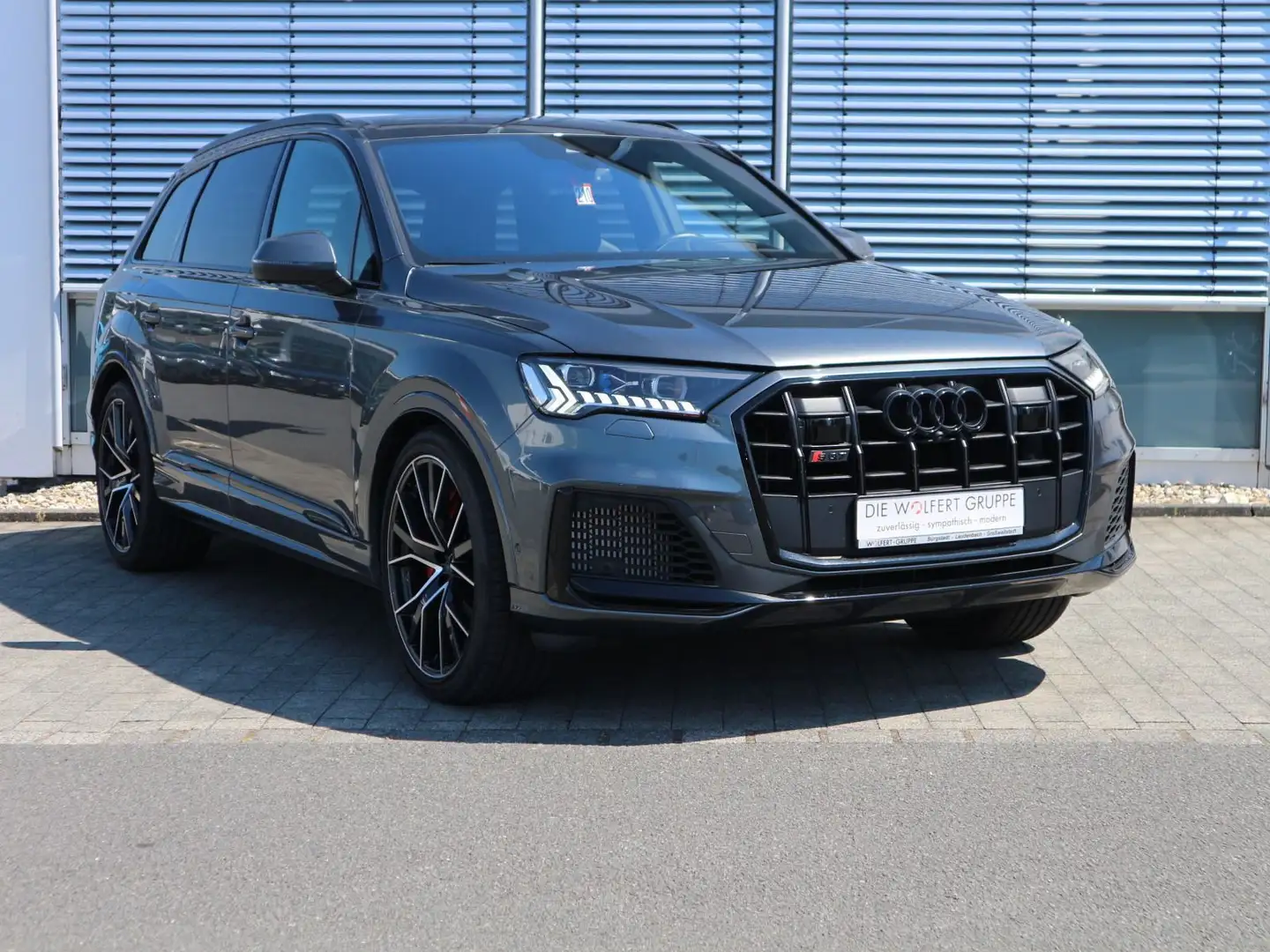 Audi SQ7 4.0 TDI quattro HUD*PANO*B&O*AHK*SHZ*CARPLAY Grau - 2