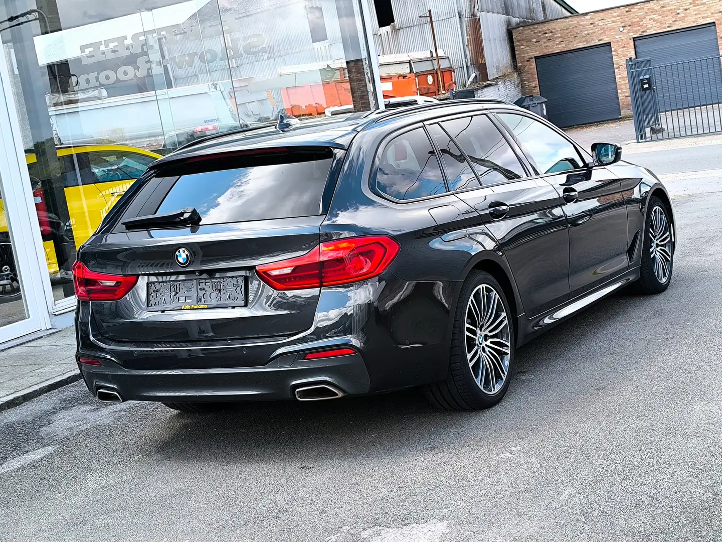 BMW 520 dA BREAK PACK M SPORT CUIR GPS COCKPIT T;PANO HUD Noir - 2