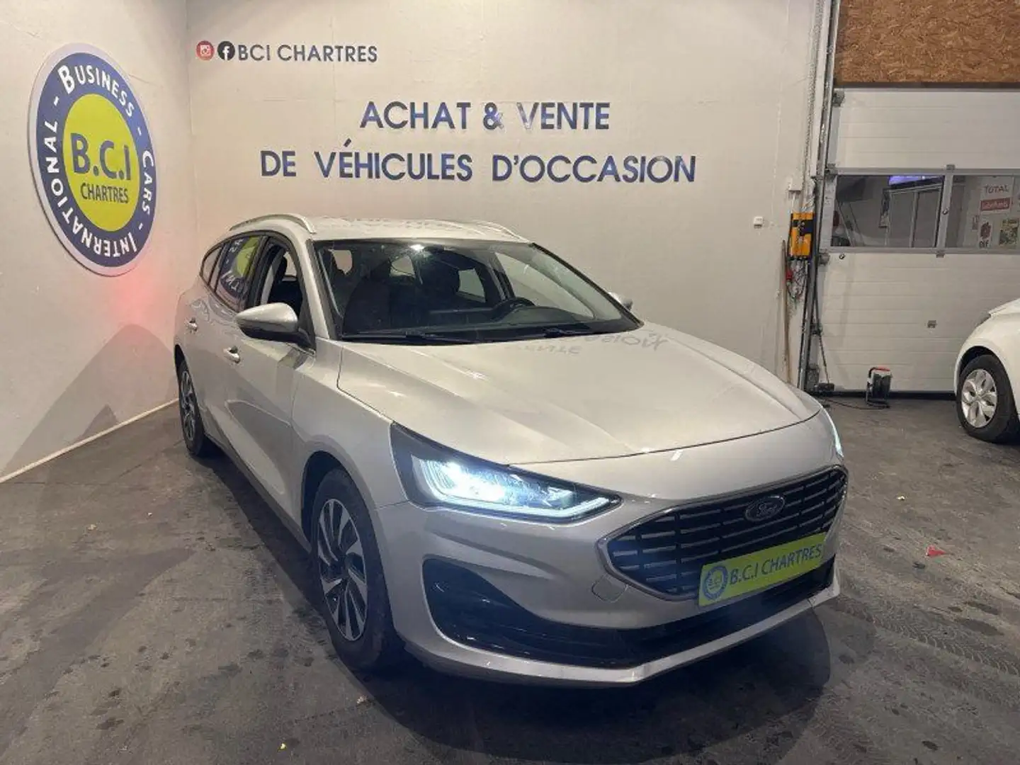 Ford Focus SW 1.0 ECOBOOST 125CH TITANIUM X BUSINESS Gris - 2