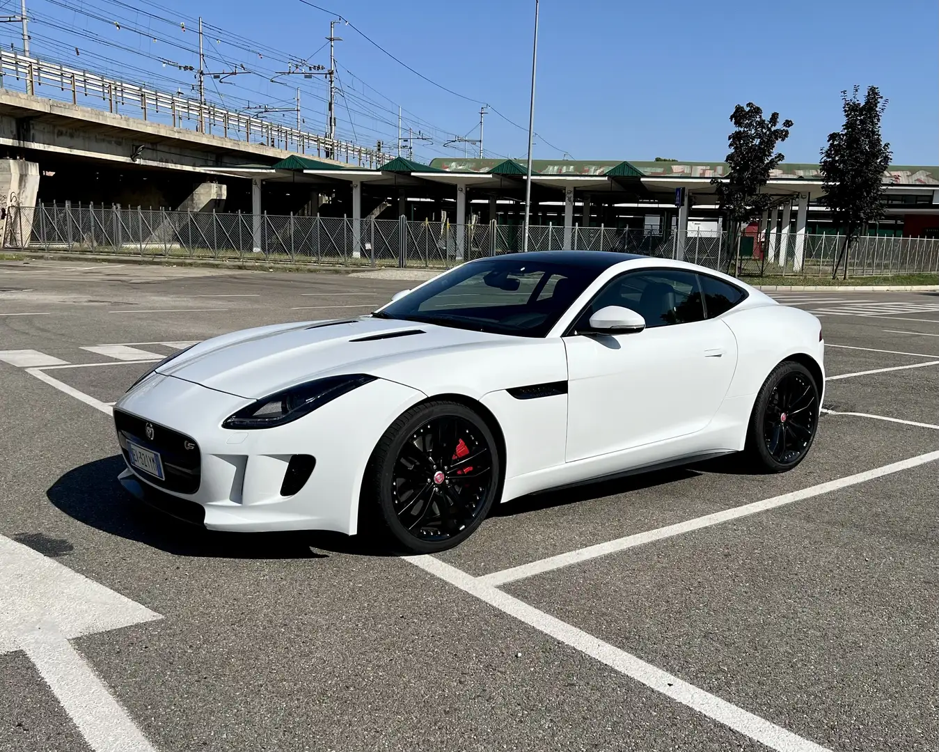 Jaguar F-Type Coupe 3.0 V6 S auto - 1