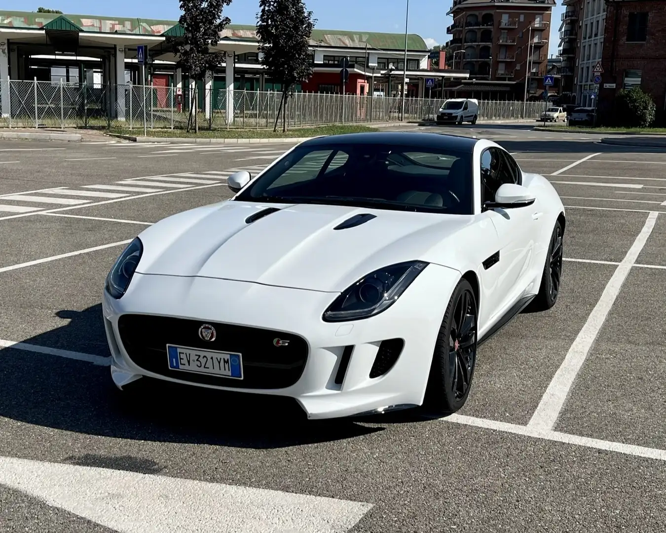 Jaguar F-Type Coupe 3.0 V6 S auto - 2