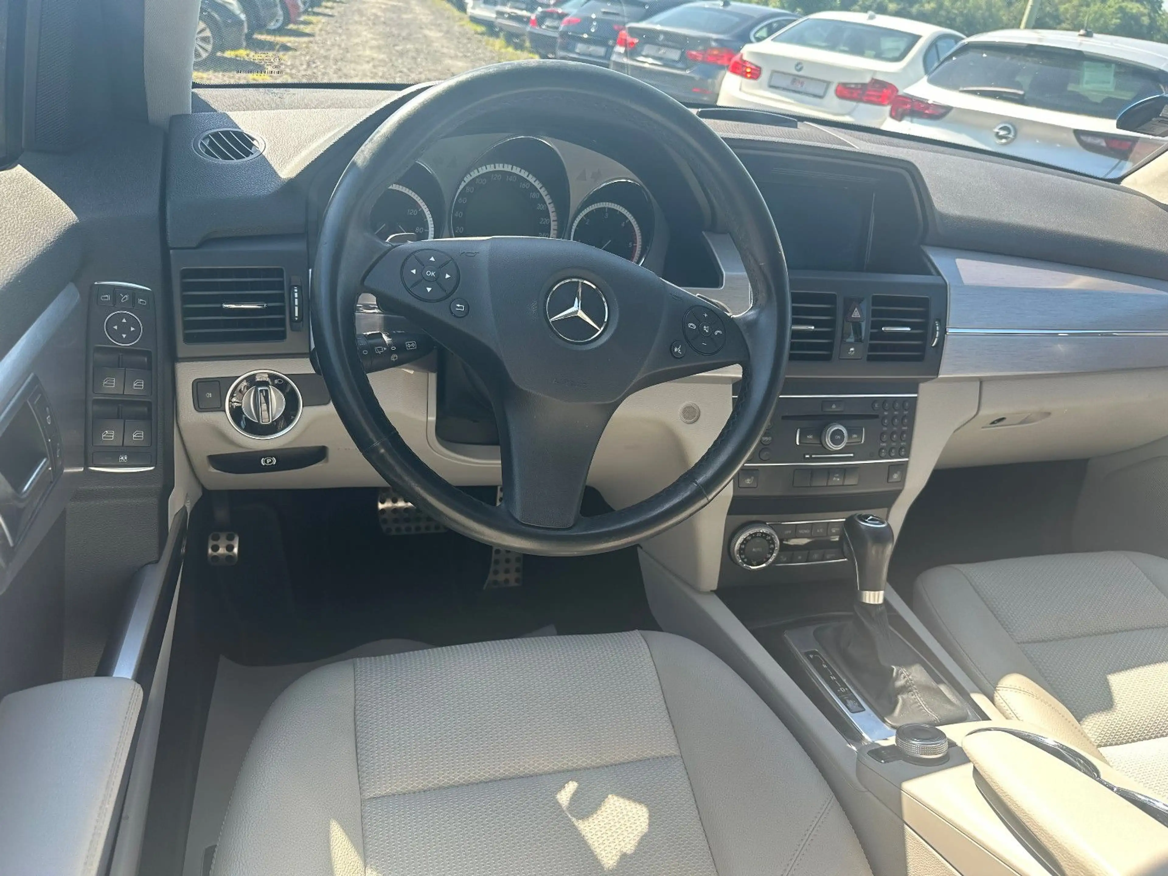 Mercedes-Benz GLK 350 CDI 4Matic*PANORAMA*NAVI*TEILLEDER*PDC* — photo 11