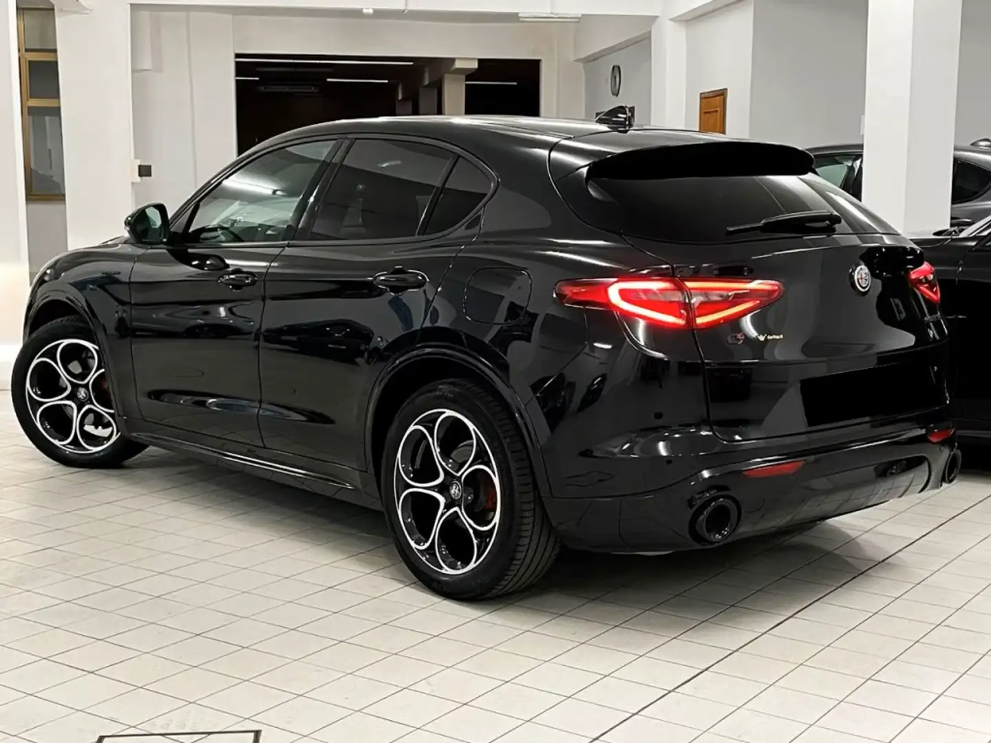 Alfa Romeo Stelvio 2.2 Veloce Q4 210 Aut. Negro - 2