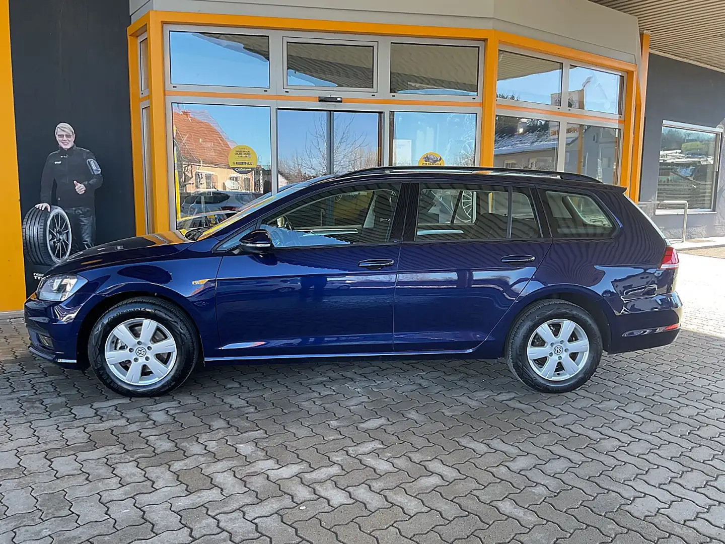 Volkswagen Golf Variant 1,6 TDI SCR Blau - 2