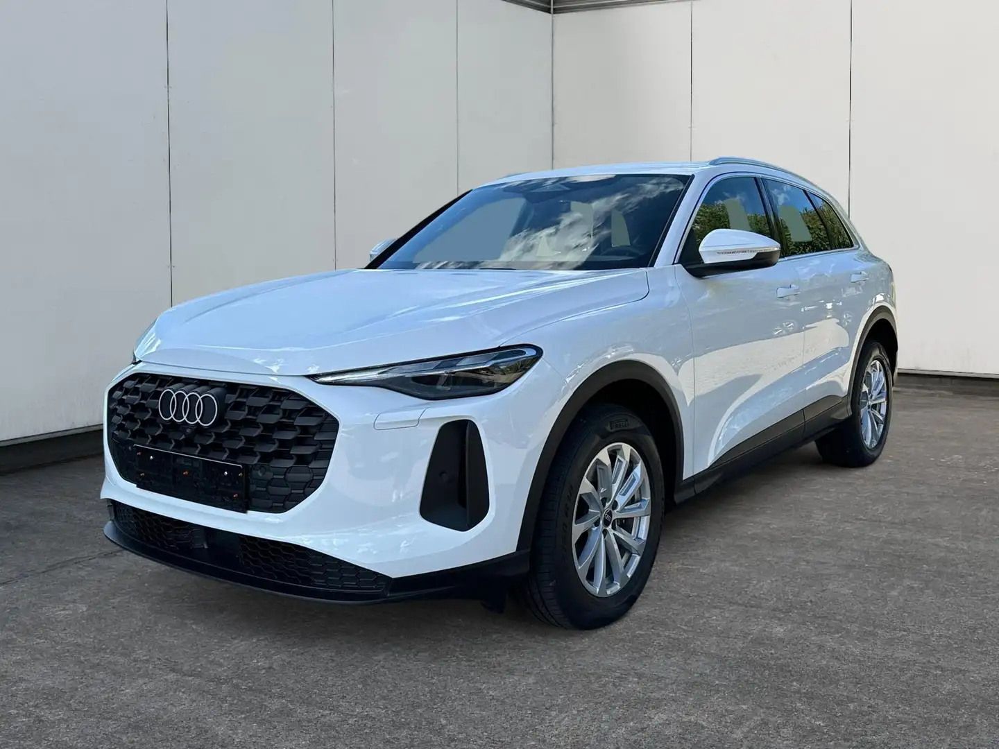 Audi Q5 Basis AHK+NAVI+SHZ+PDC TFSI 150 kW (204PS) 7-Ga... Weiß - 1